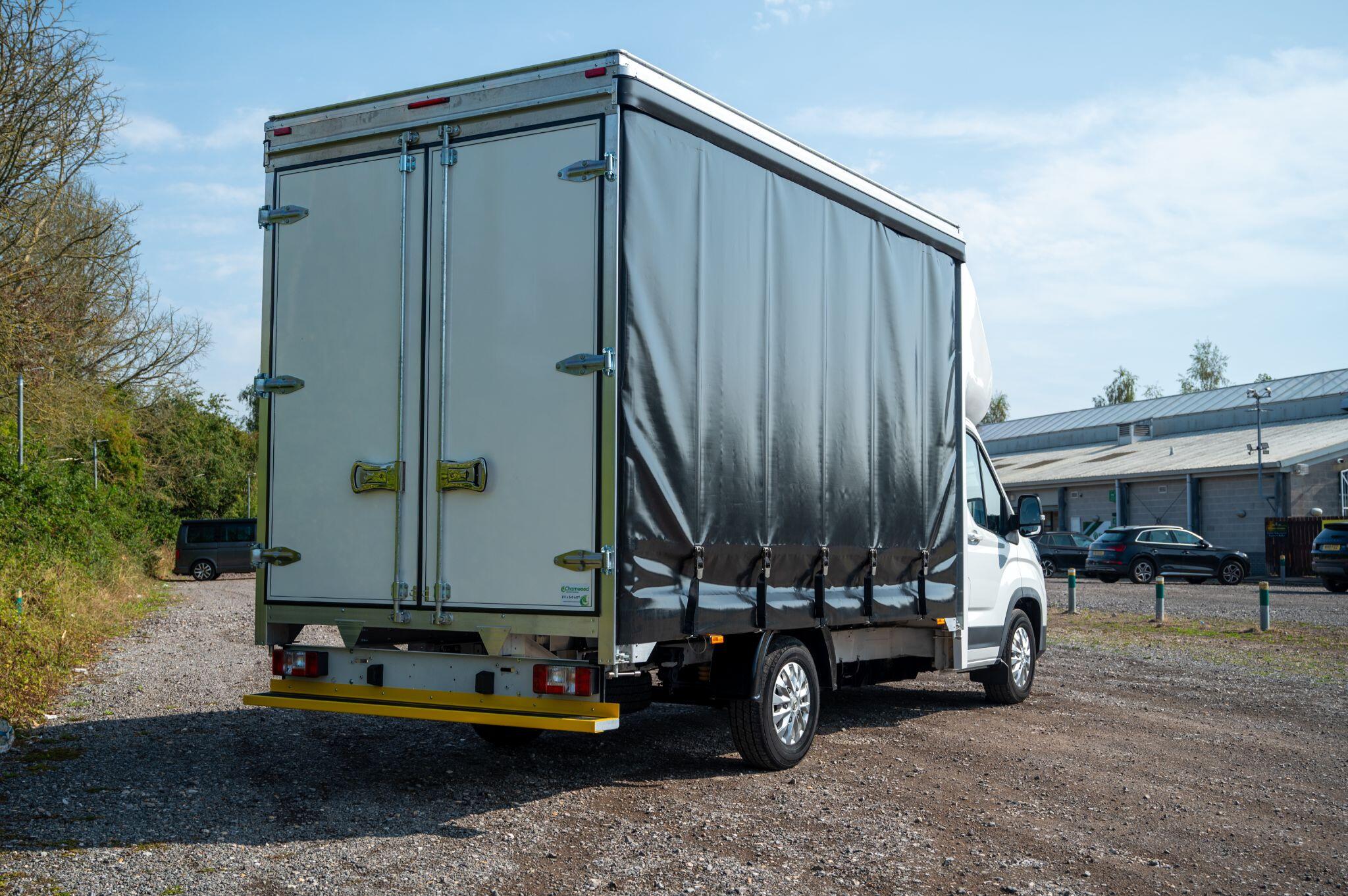 MAXUS Deliver 9 2.0l 150ps L3 Diesel RWD 4.15m Curtain