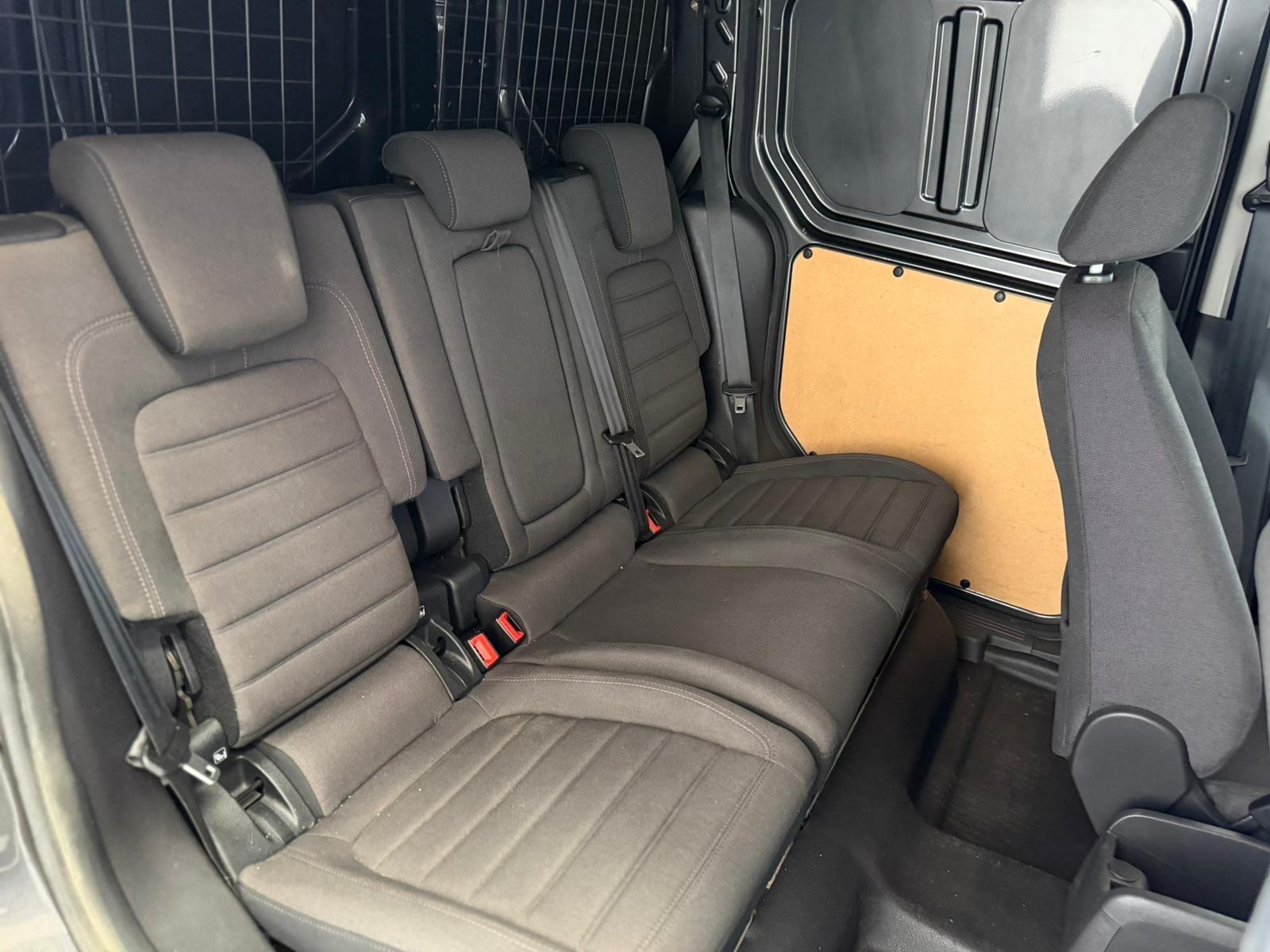 Ford Transit Connect - photo 18