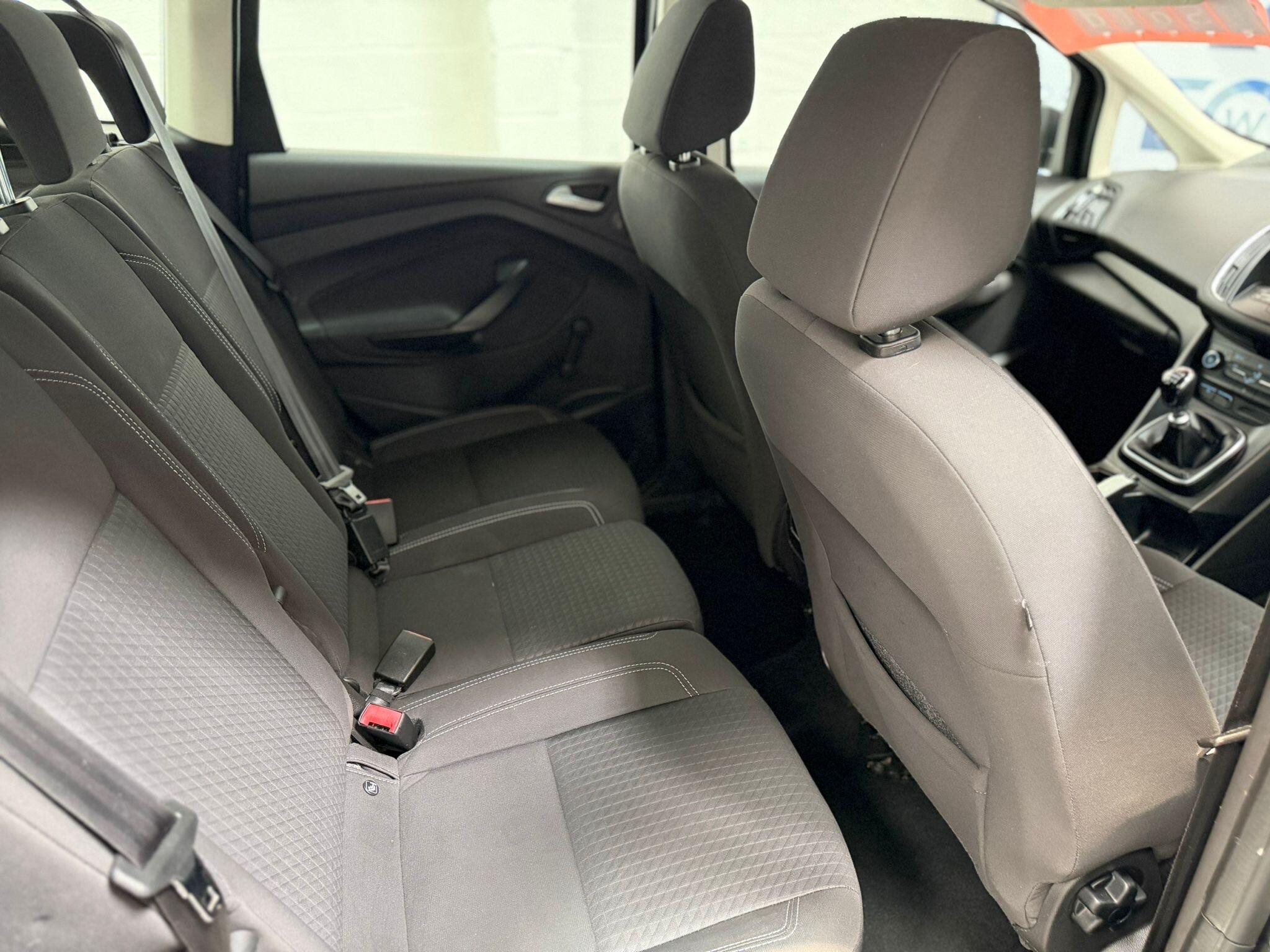 Ford C-Max - photo 25