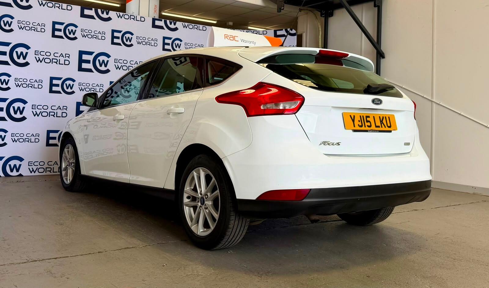 Ford Focus - photo 7