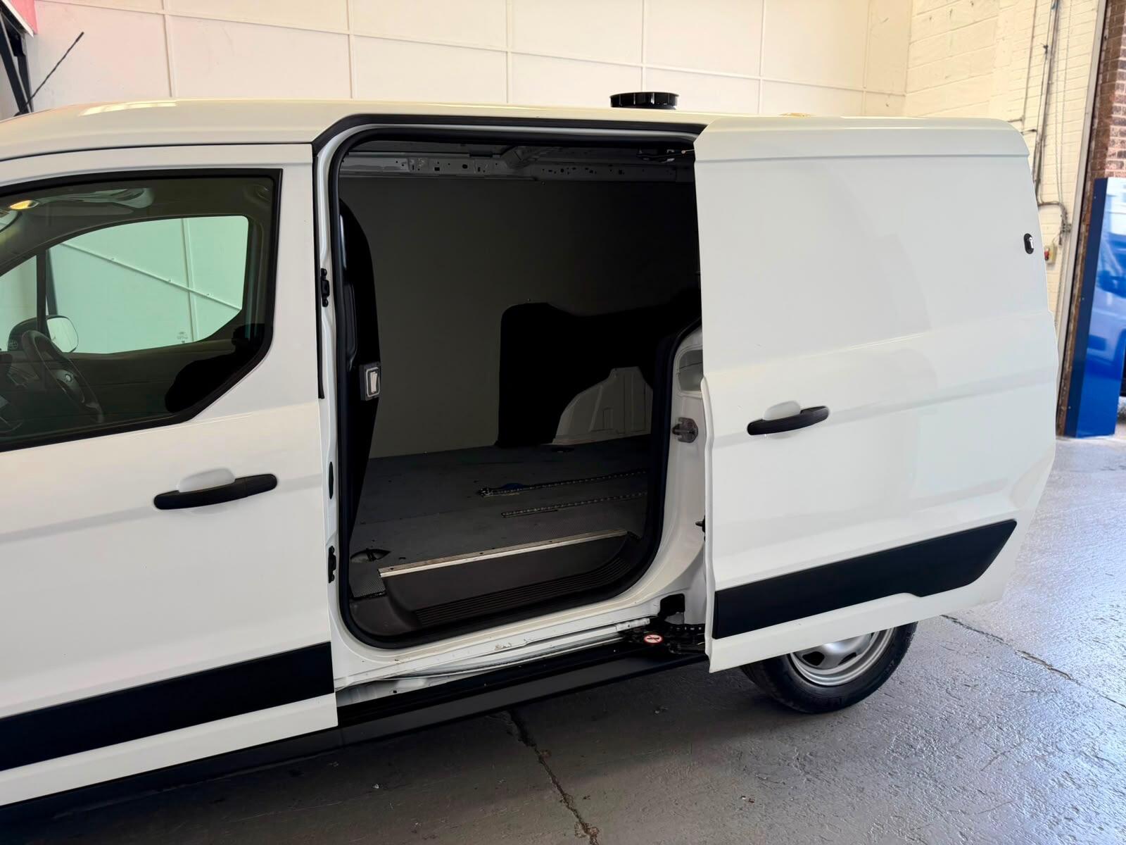 Ford Transit Connect - photo 13