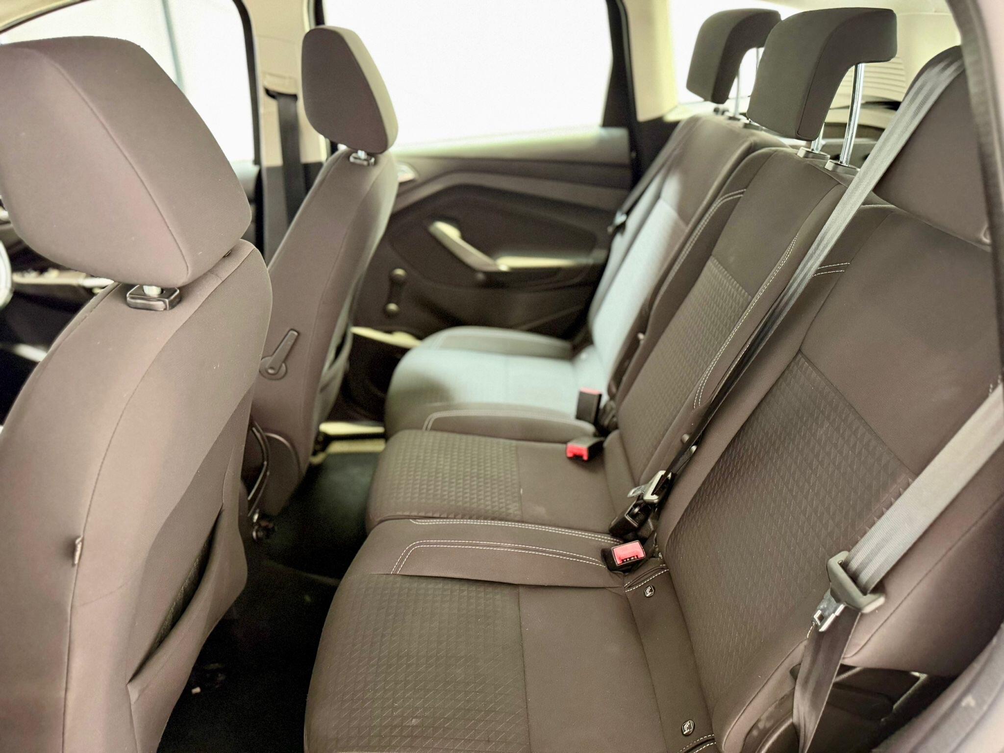 Ford C-Max - photo 24