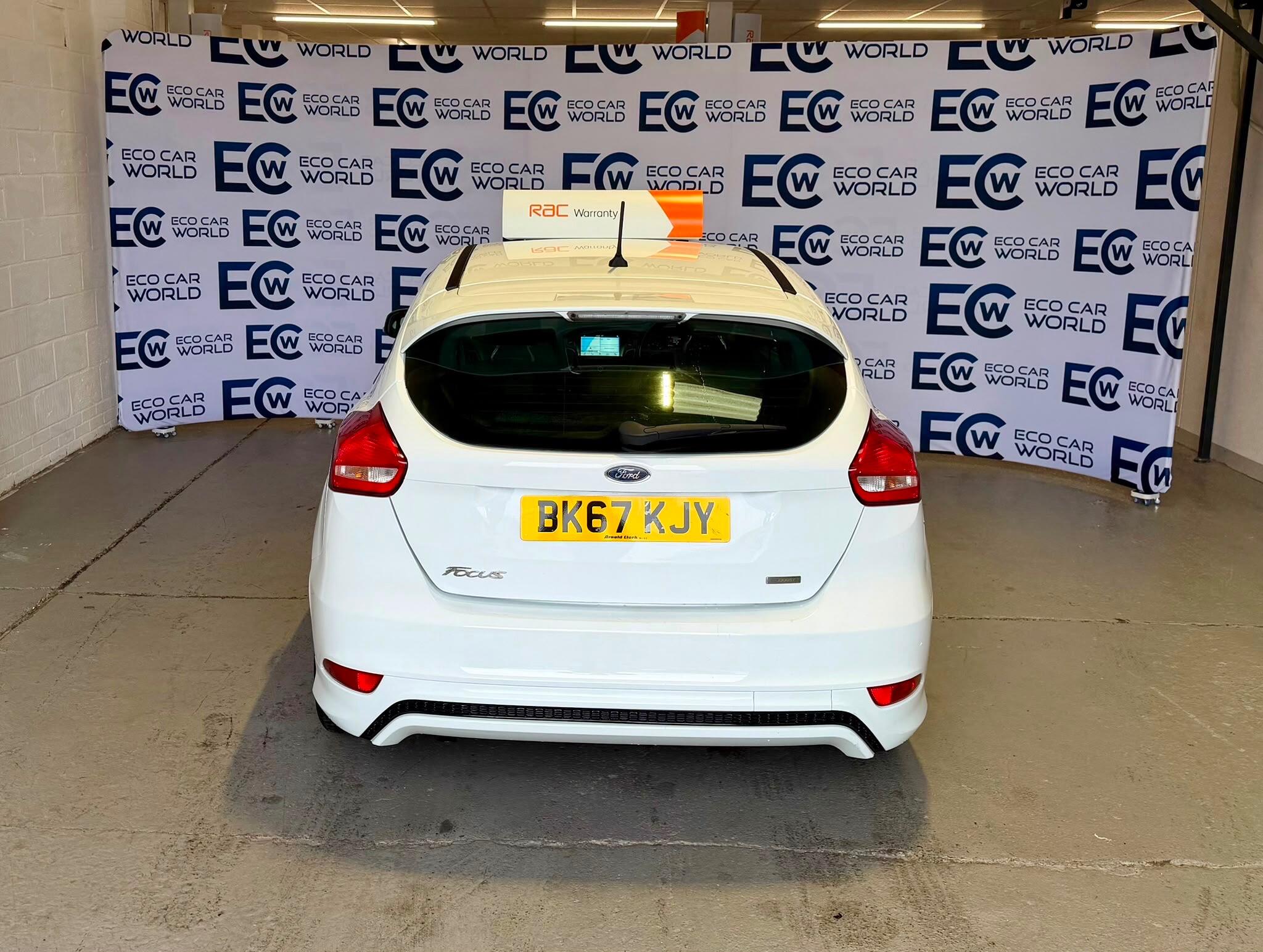 Ford Focus - photo 9