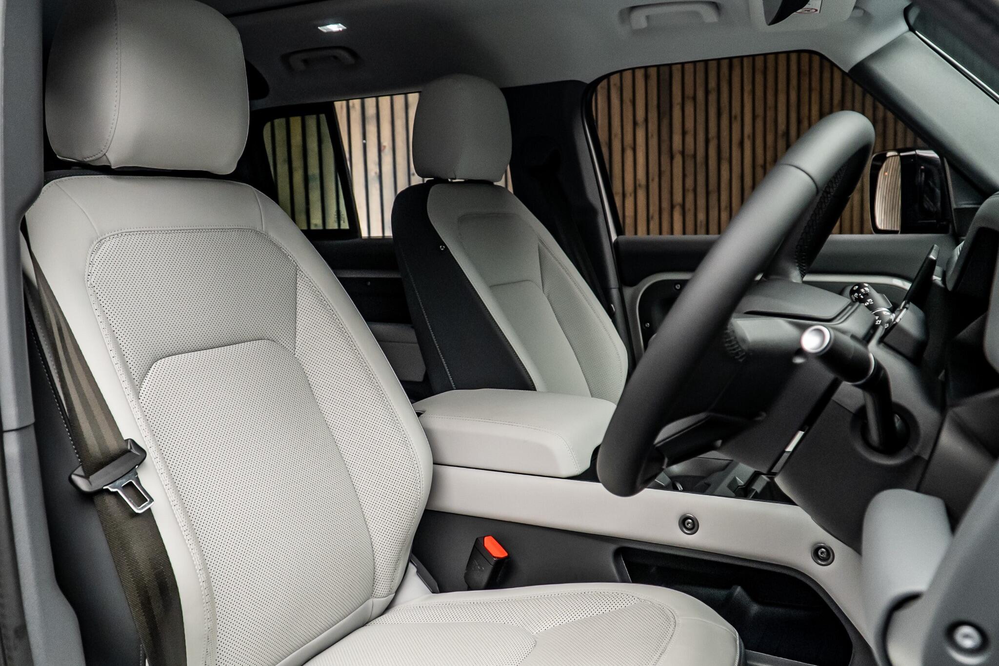 2025 LAND ROVER DEFENDER 110 3.0 D250 MHEV X-Dynamic SE Auto 4WD Euro 6 (s/s) 5dr 2