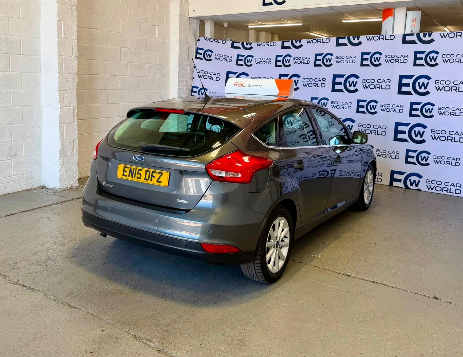 Ford Focus - photo 9