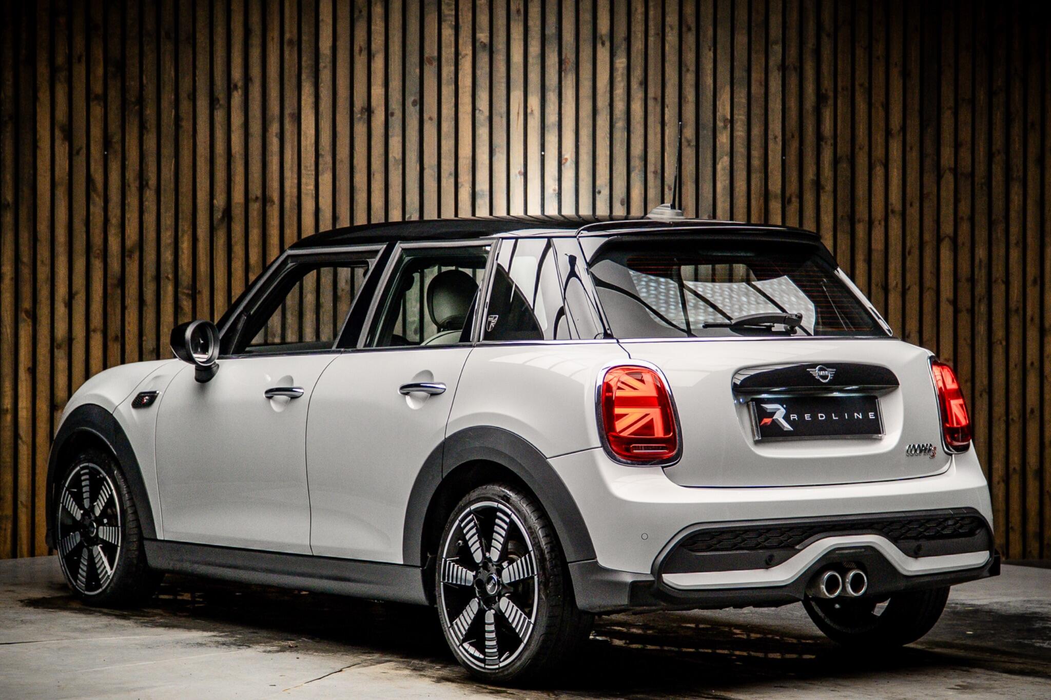 2021 MINI HATCH 2.0 Cooper S Exclusive Steptronic Euro 6 (s/s) 5dr 3