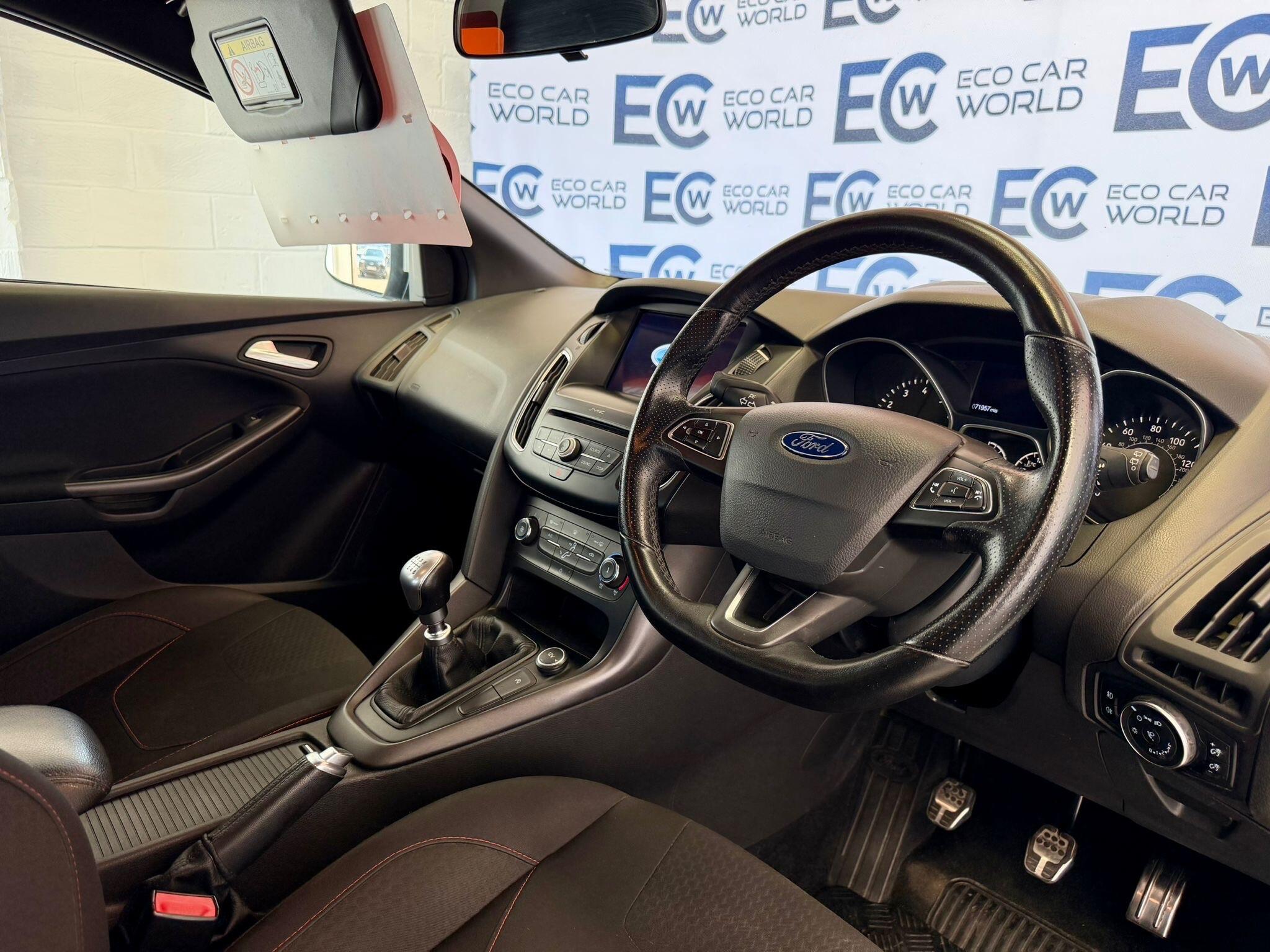 Ford Focus - photo 25