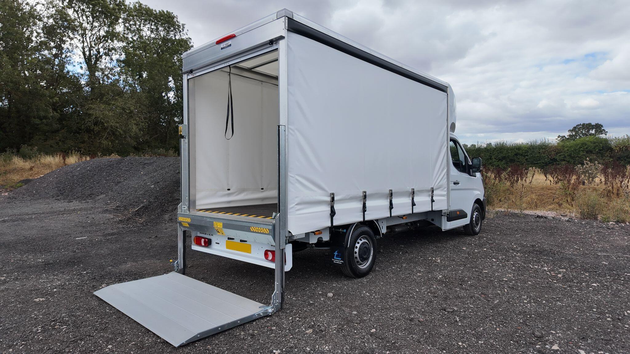 Renault Master 2.0 dCi LL35 Advance L3 H1 Euro 6 (s/s) 2dr (Tail Lift)