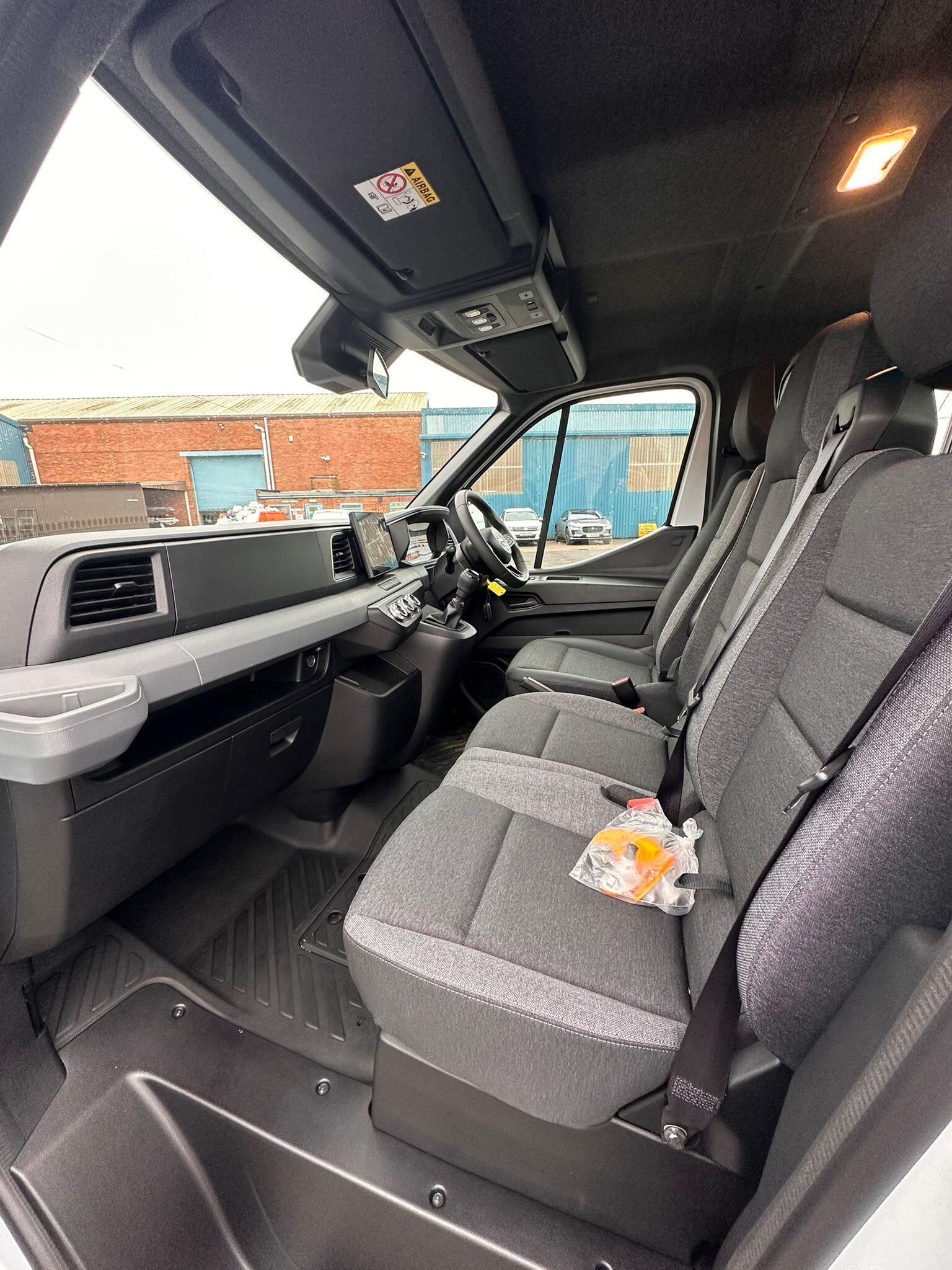 Nissan Interstar 2.0 dCi 35 Acenta Chassis Double Cab 4dr Diesel Manual L3 Euro 6 (s/s) (150 ps)