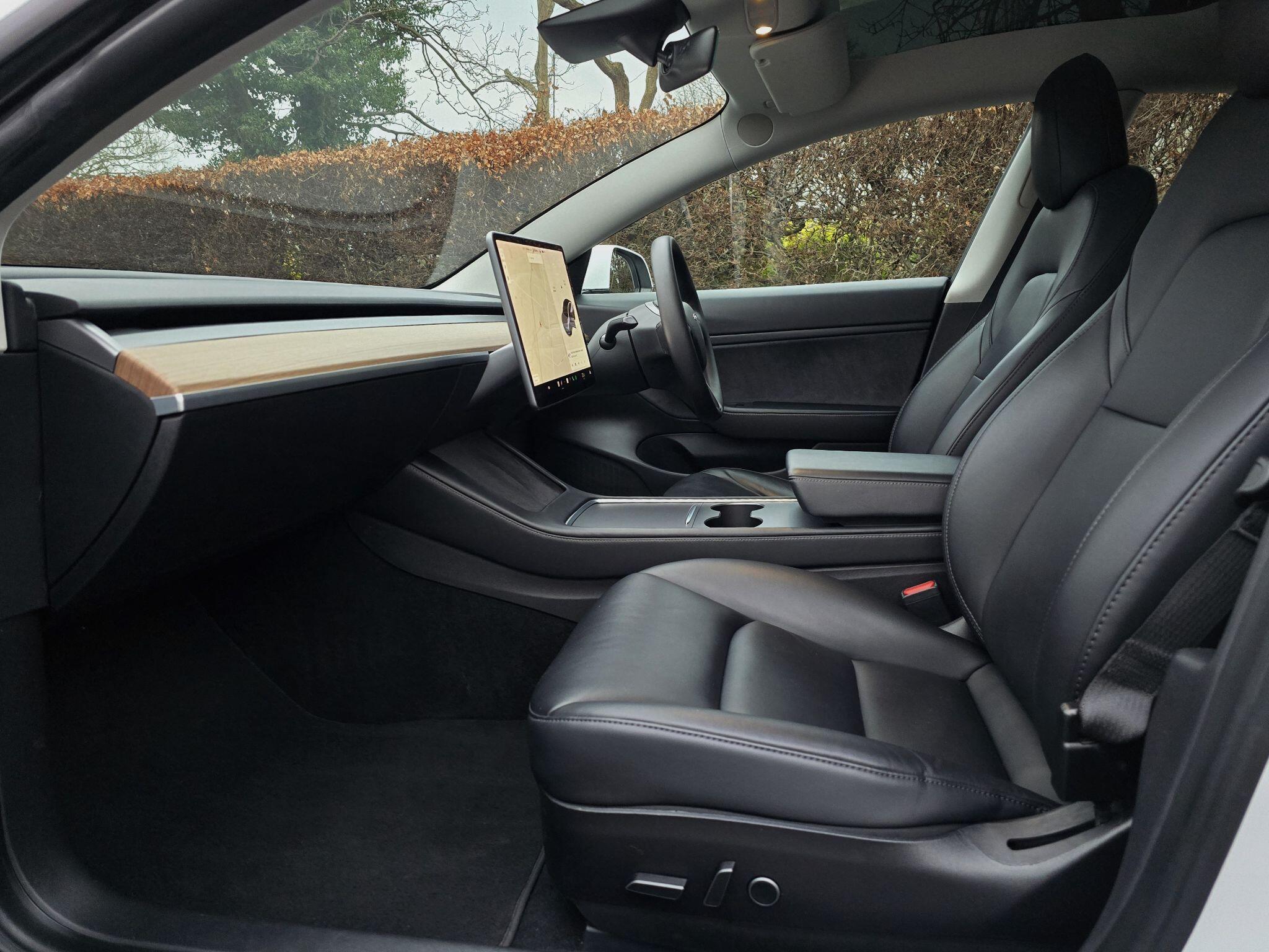 2021 Tesla Model 3 Standard Range Plus Auto RWD 4dr