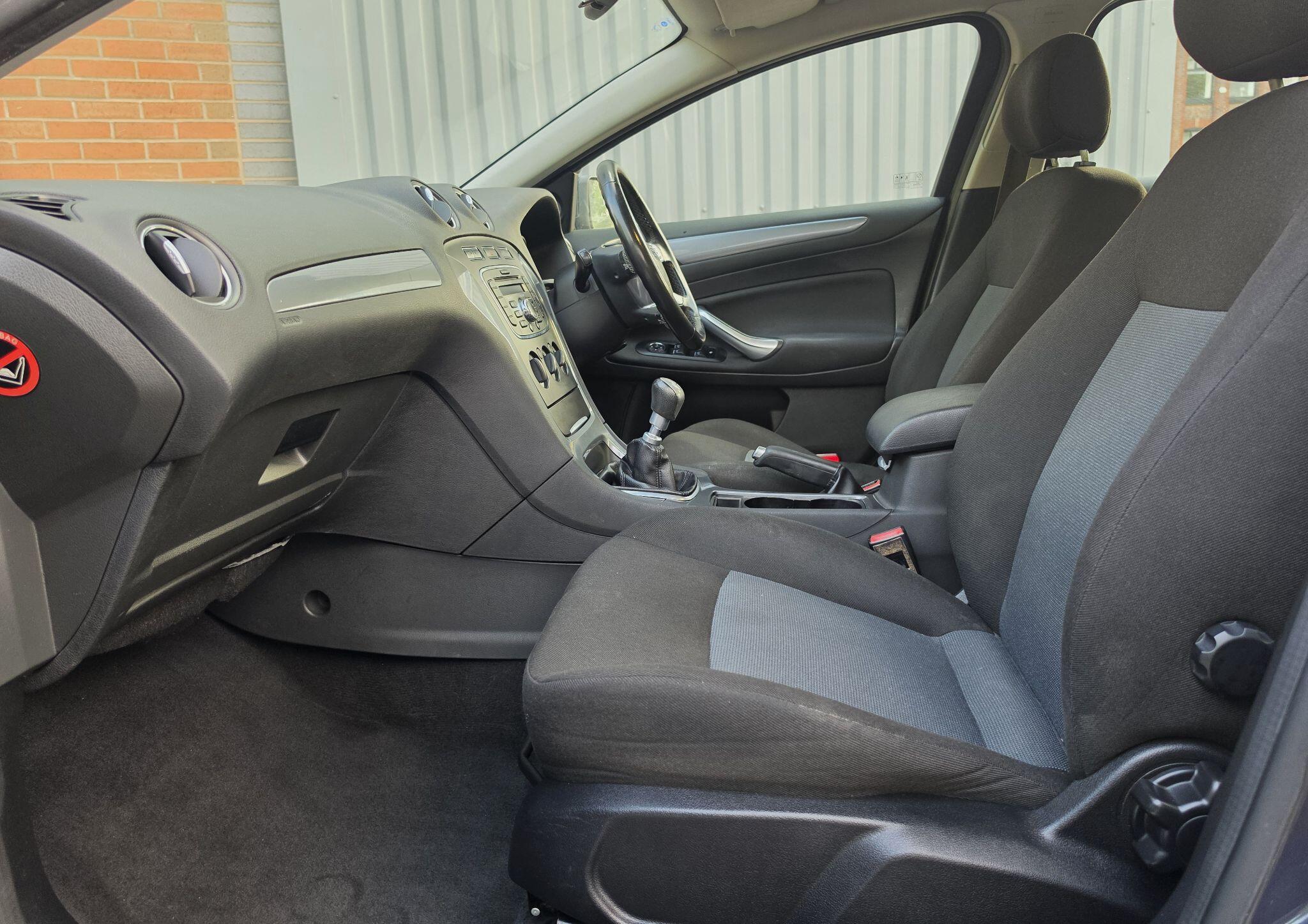 2013 Ford Mondeo 1.6 TDCi ECOnetic Edge Euro 5 (s/s) 5dr