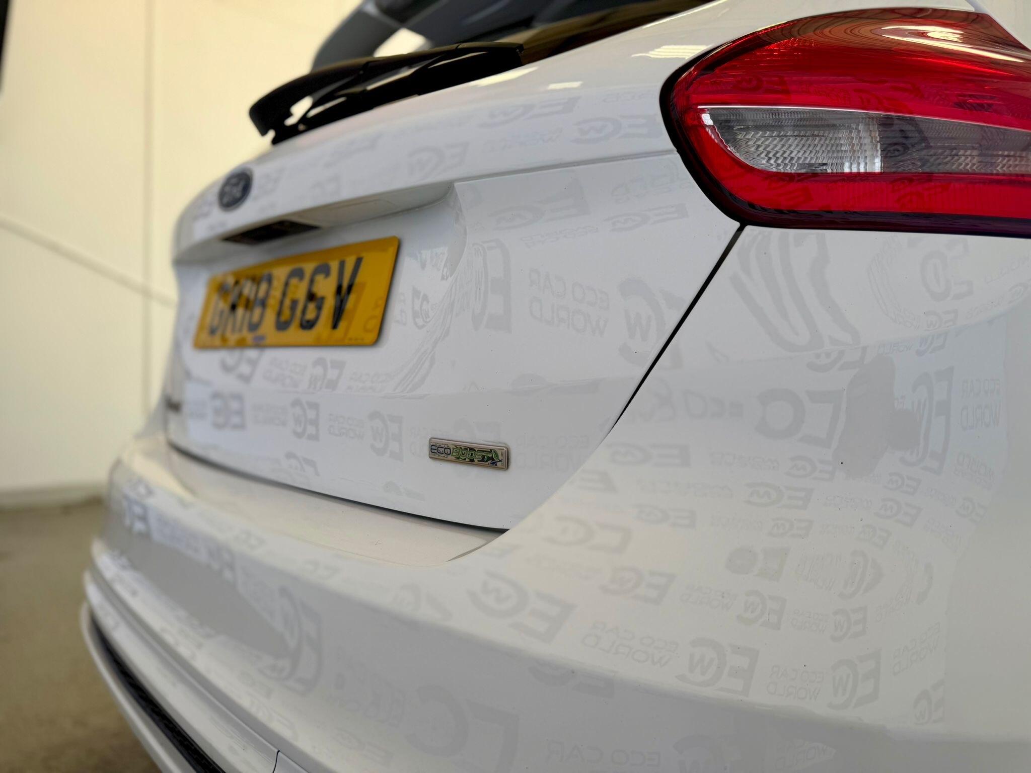 Ford Focus - photo 13