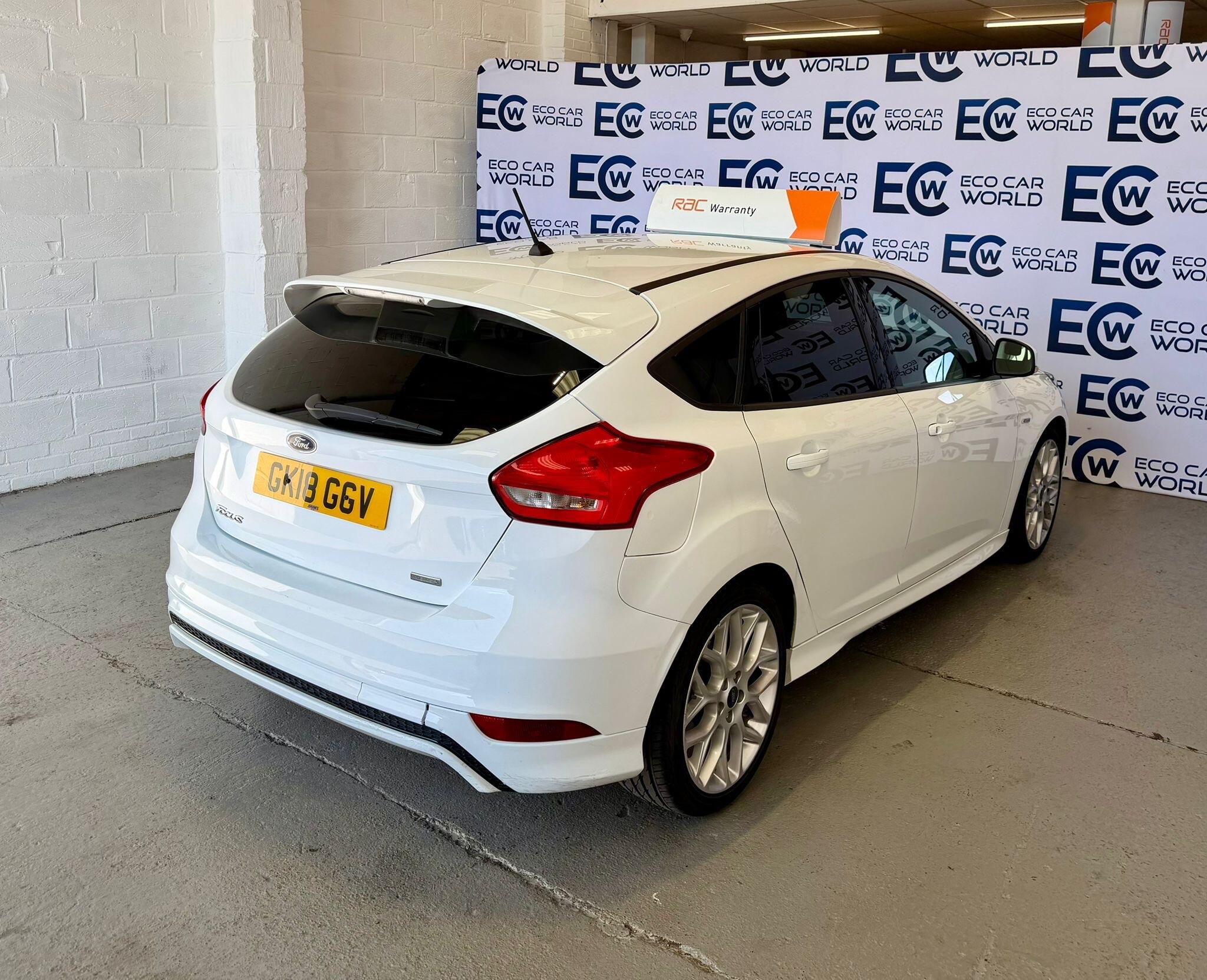 Ford Focus - photo 8