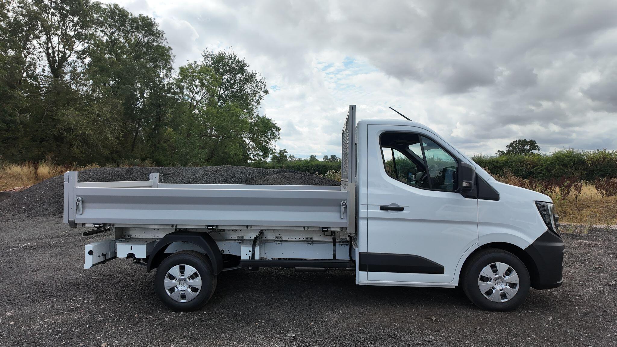 Nissan Interstar 2.0 dCi 35 Acenta L2 Euro 6 (s/s) 2dr