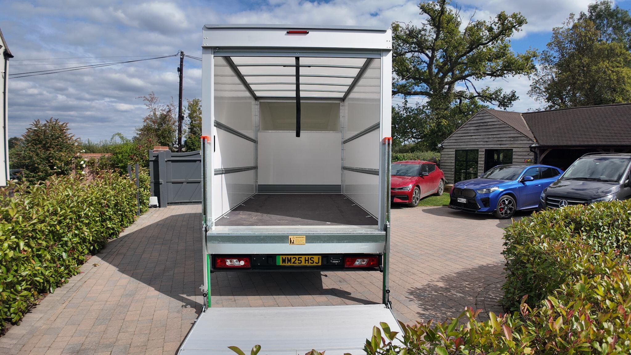 Ford E-Transit 425 68kWh Trend Auto RWD L3 2dr