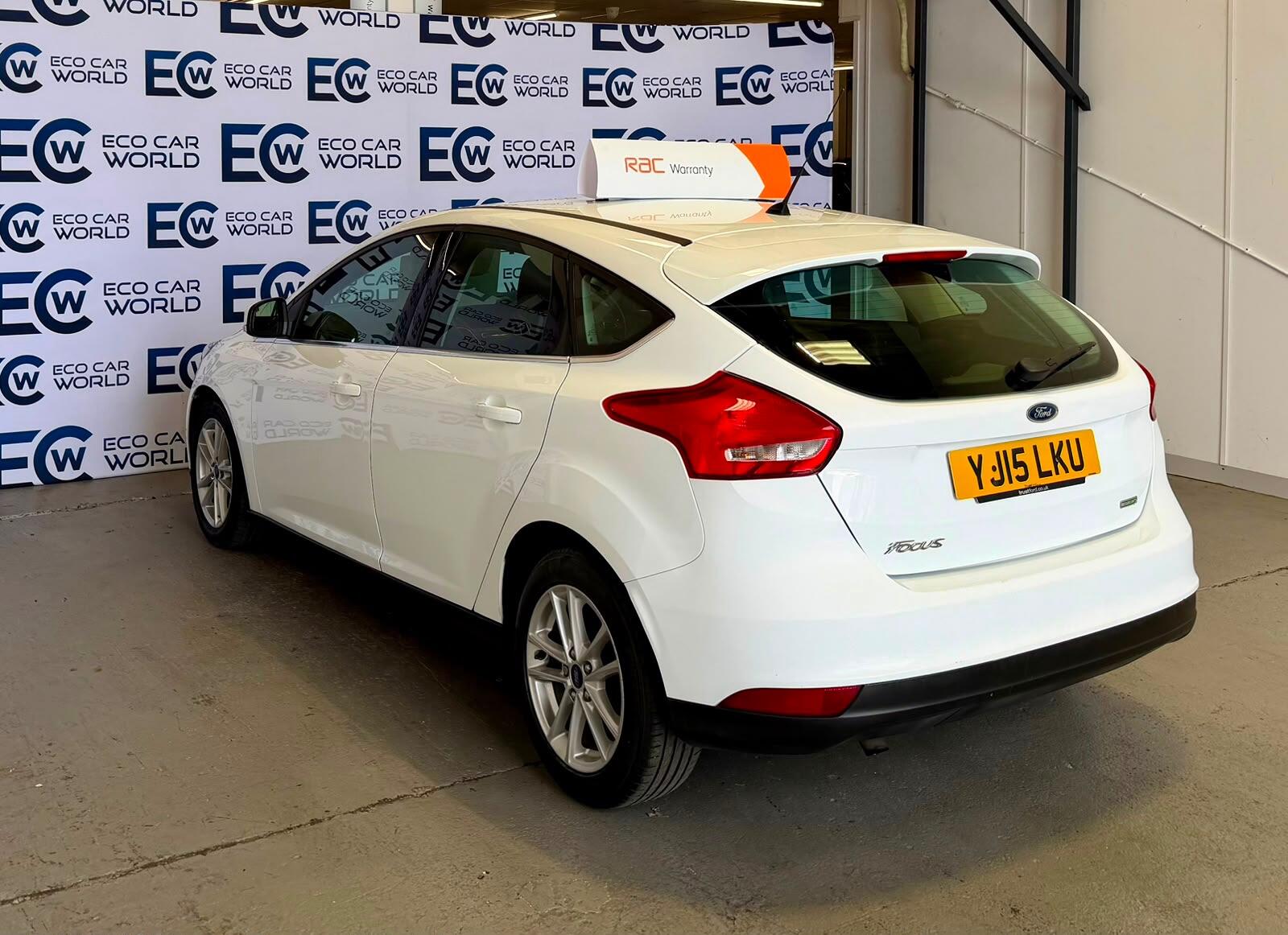 Ford Focus - photo 8