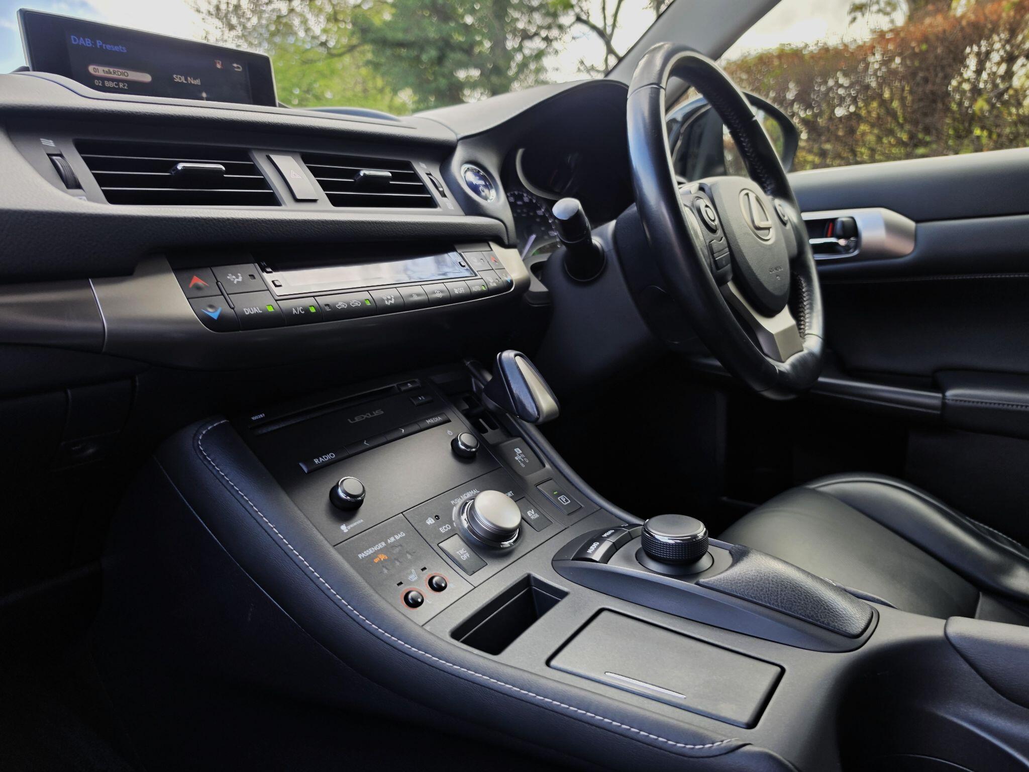 2017 Lexus CT 1.8 200h Executive Edition CVT Euro 6 (s/s) 5dr