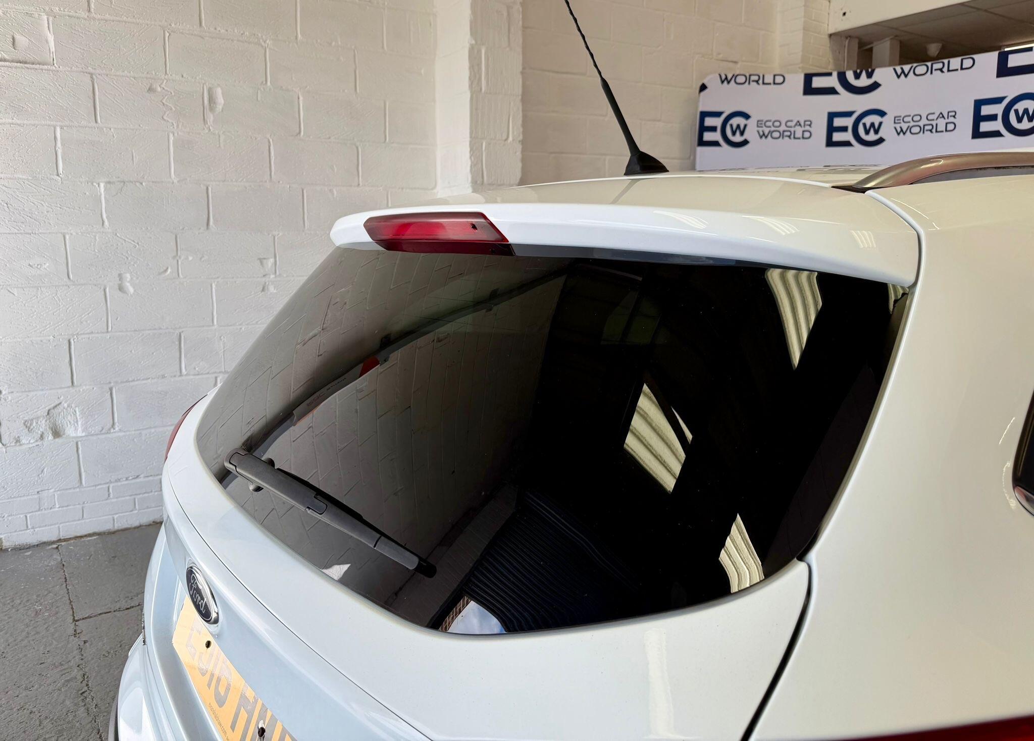 Ford Focus - photo 10