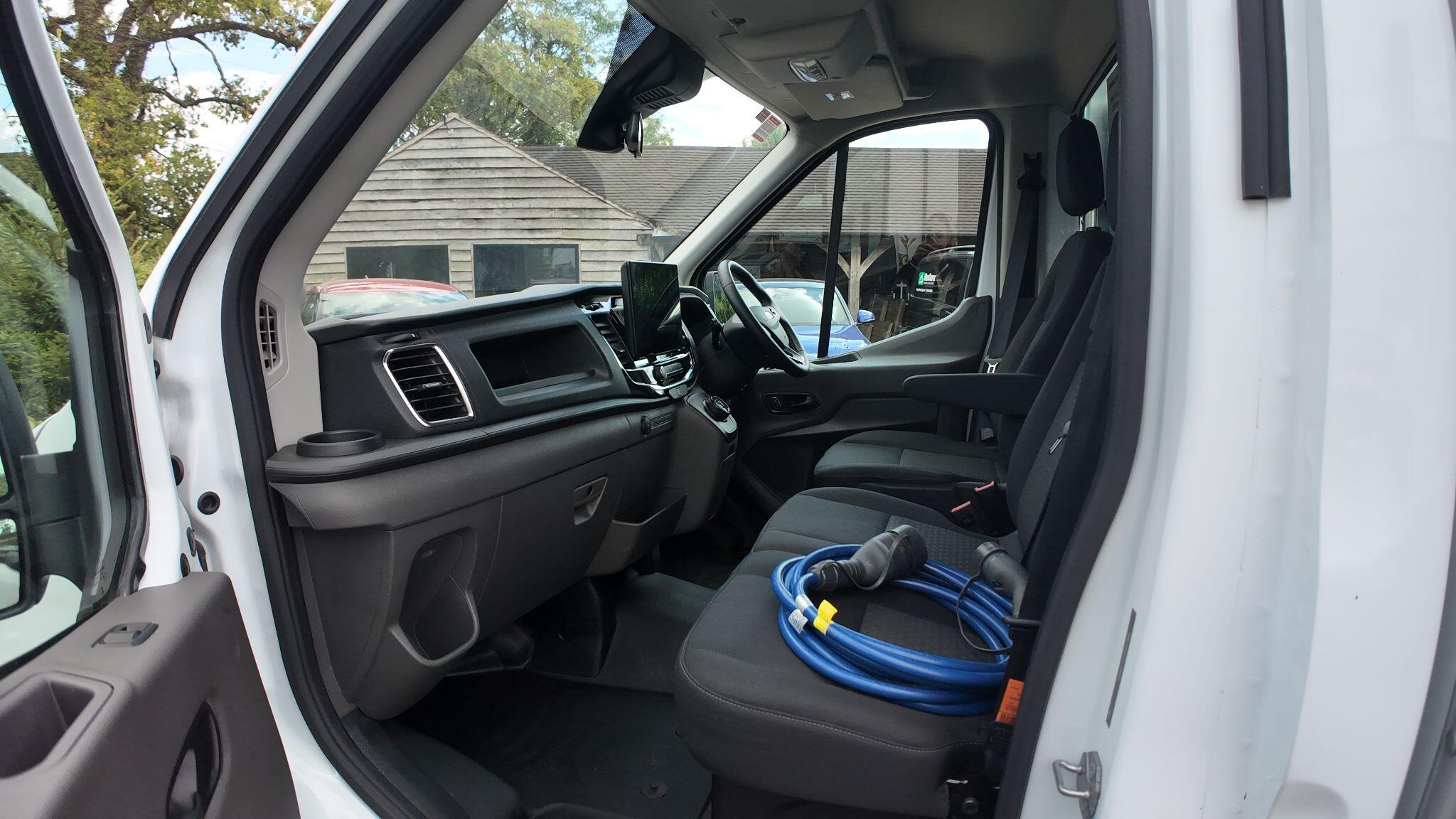 Ford E-Transit 425 68kWh Trend Auto RWD L3 2dr
