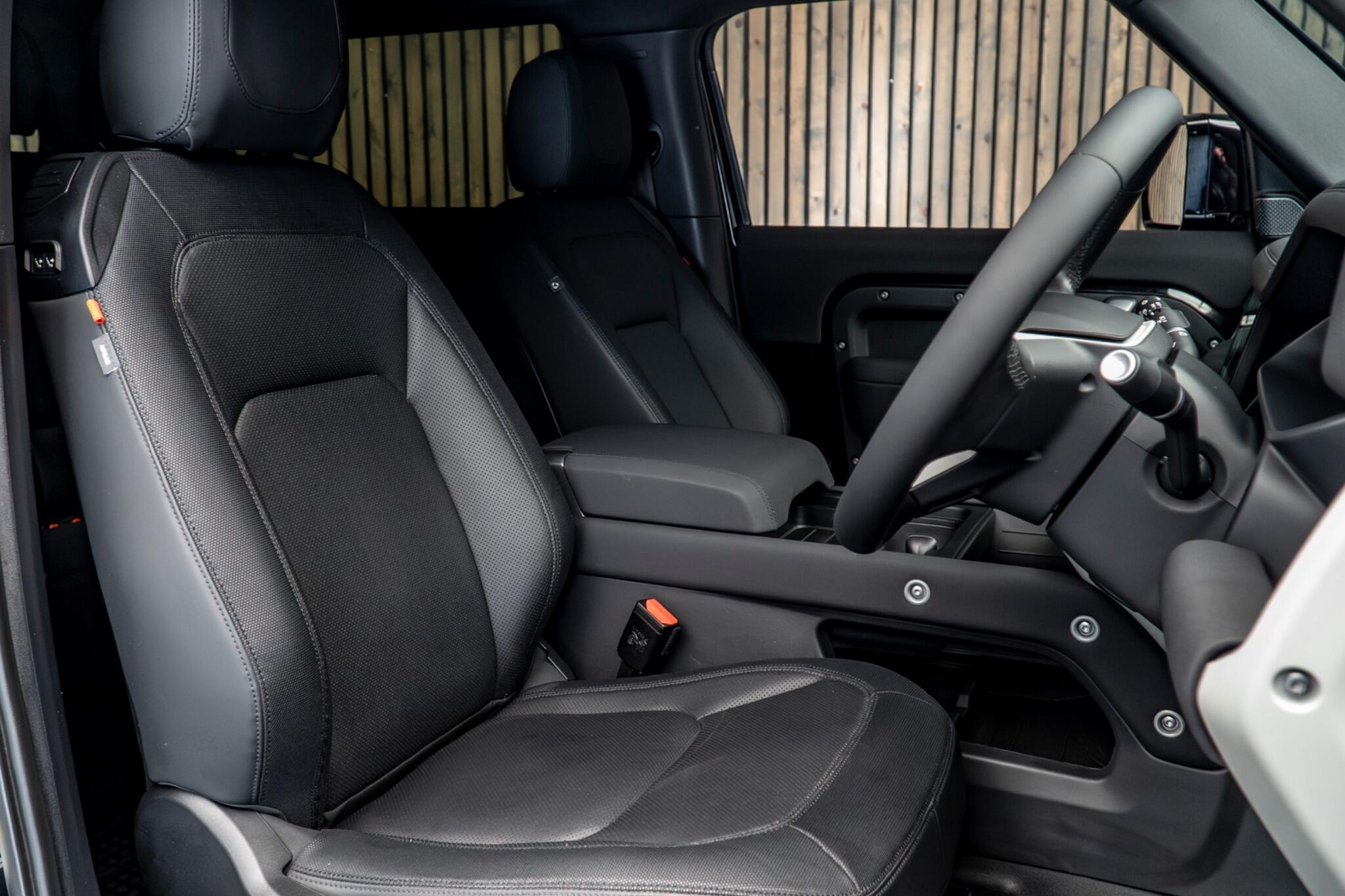 2023 LAND ROVER DEFENDER 90 3.0 D250 MHEV X-Dynamic SE Auto 4WD Euro 6 (s/s) 3dr 2