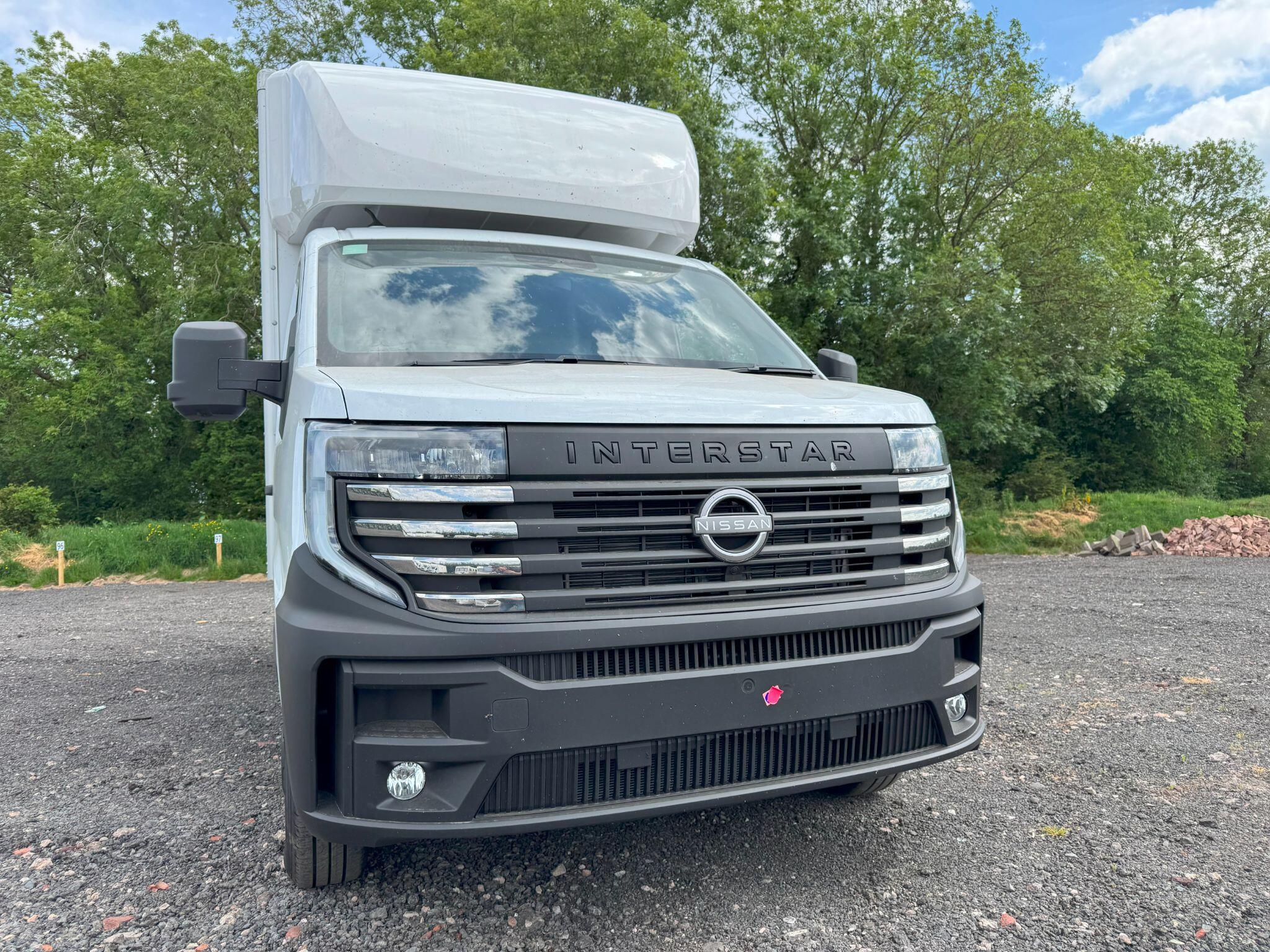 Nissan Interstar 2.0 dCi 35 Acenta Luton 4dr Diesel Manual L3 Euro 6 (s/s) (130 ps)