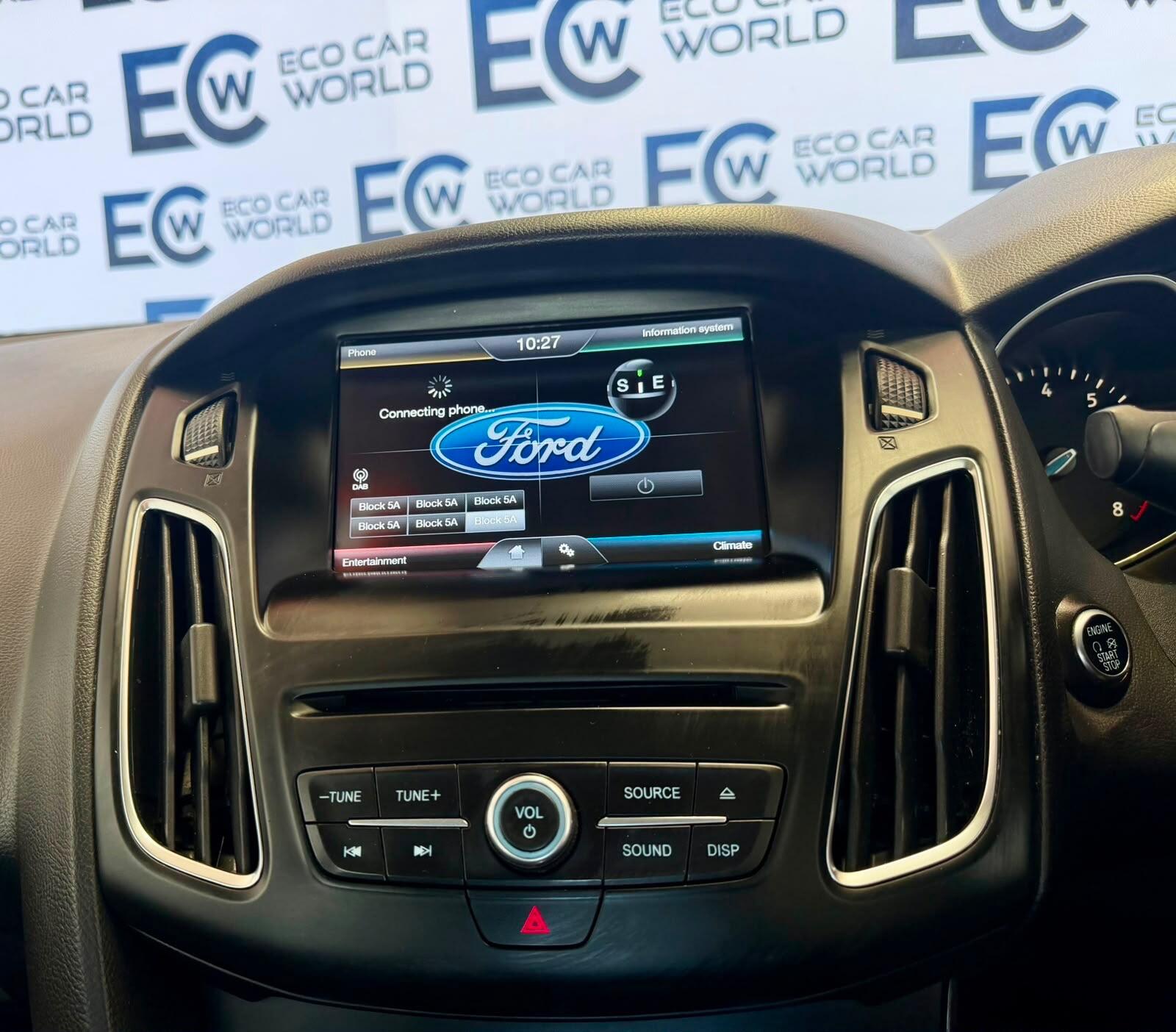 Ford Focus - photo 19