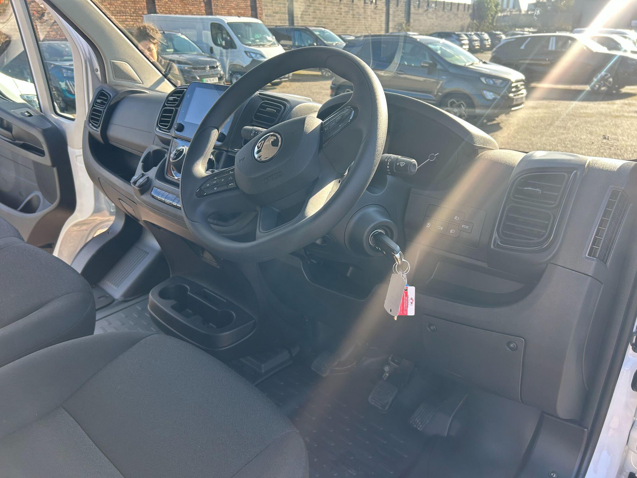 Vauxhall Movano 2.2 CDTi 3500 BiTurbo HD Prime Chassis Double Cab 4dr Diesel Manual L3 H1 Euro 6 (s/s) (140 ps)