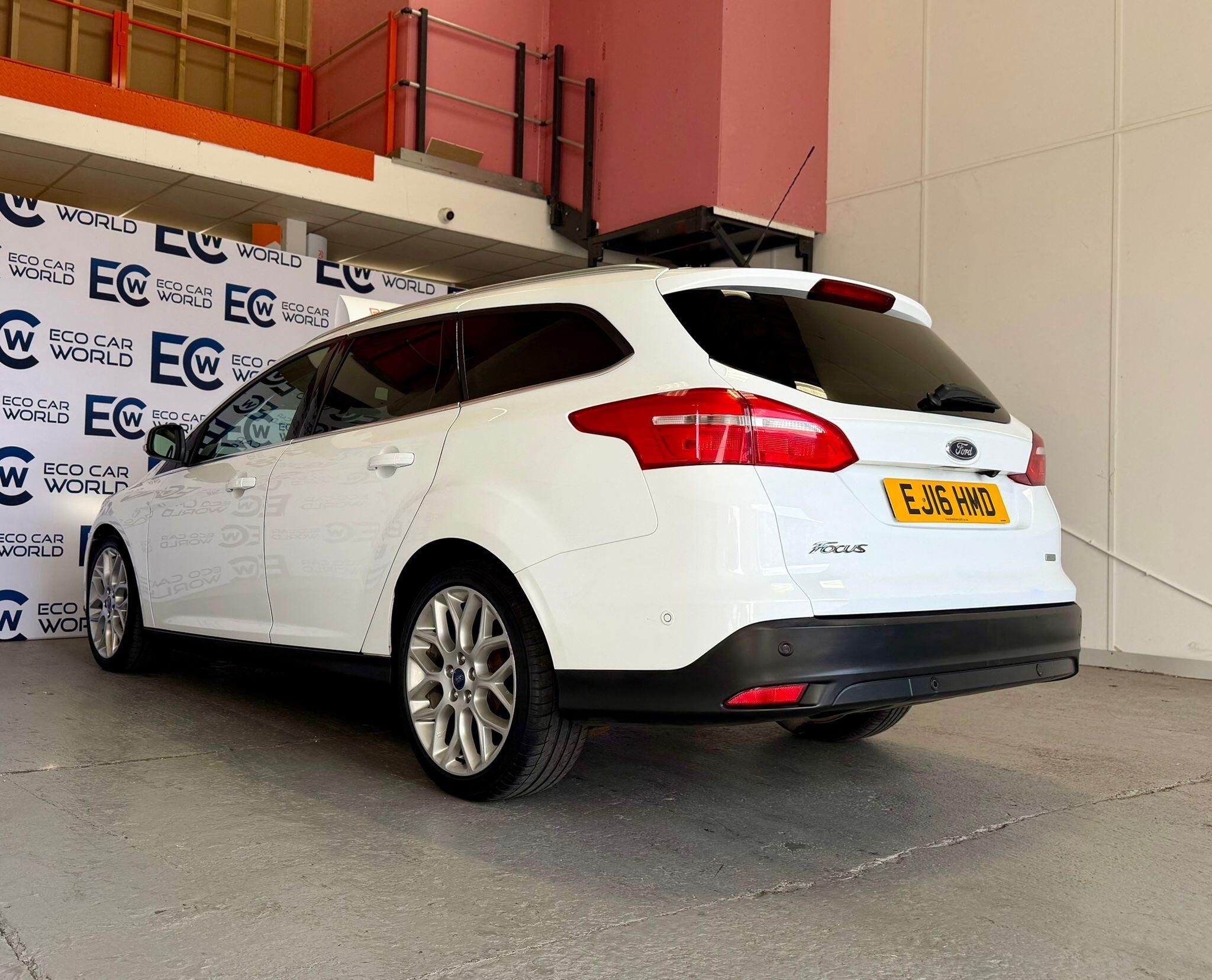 Ford Focus - photo 8