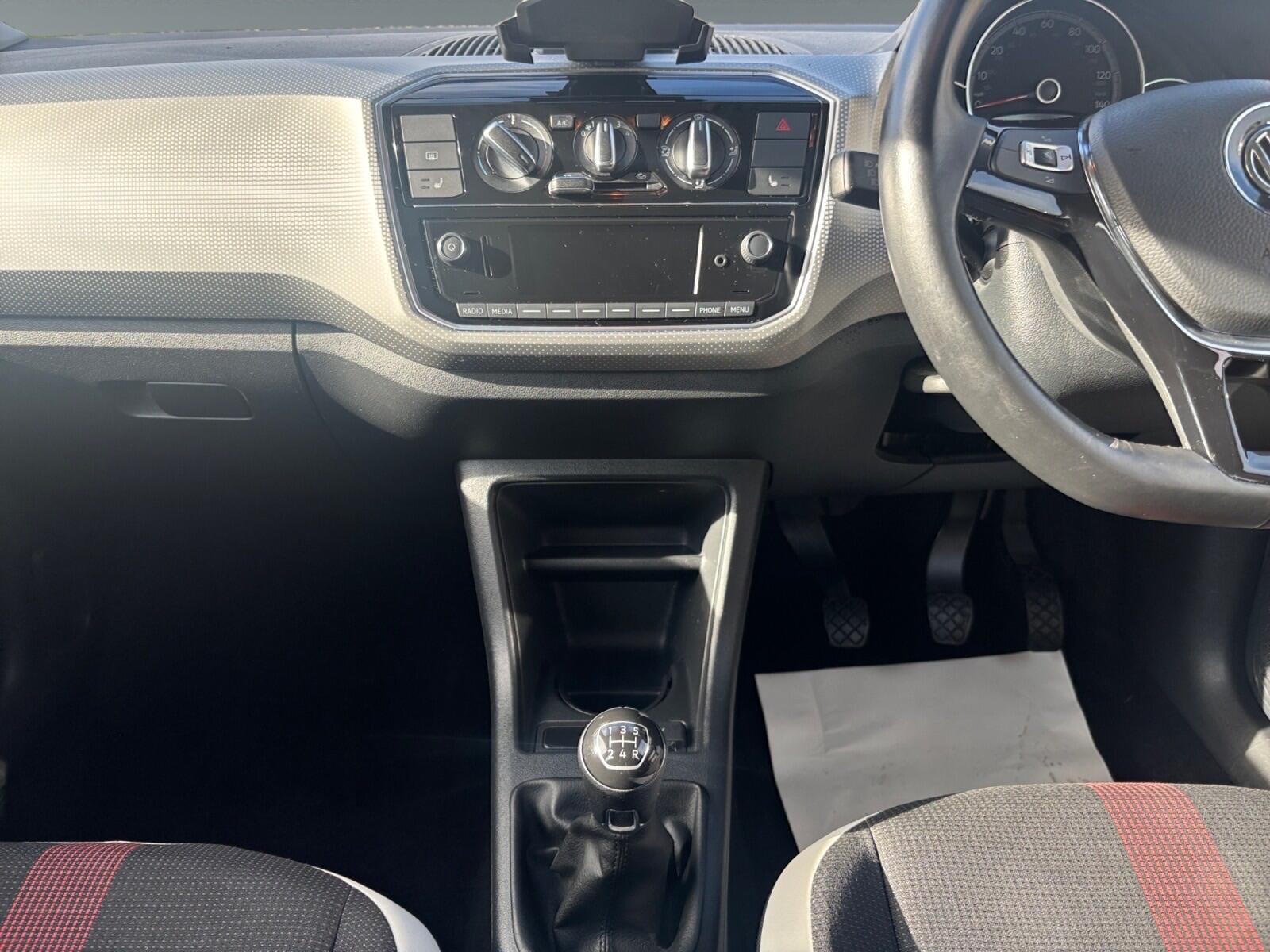 2017 Volkswagen up! 1.0 High up! Euro 6 (s/s) 5dr