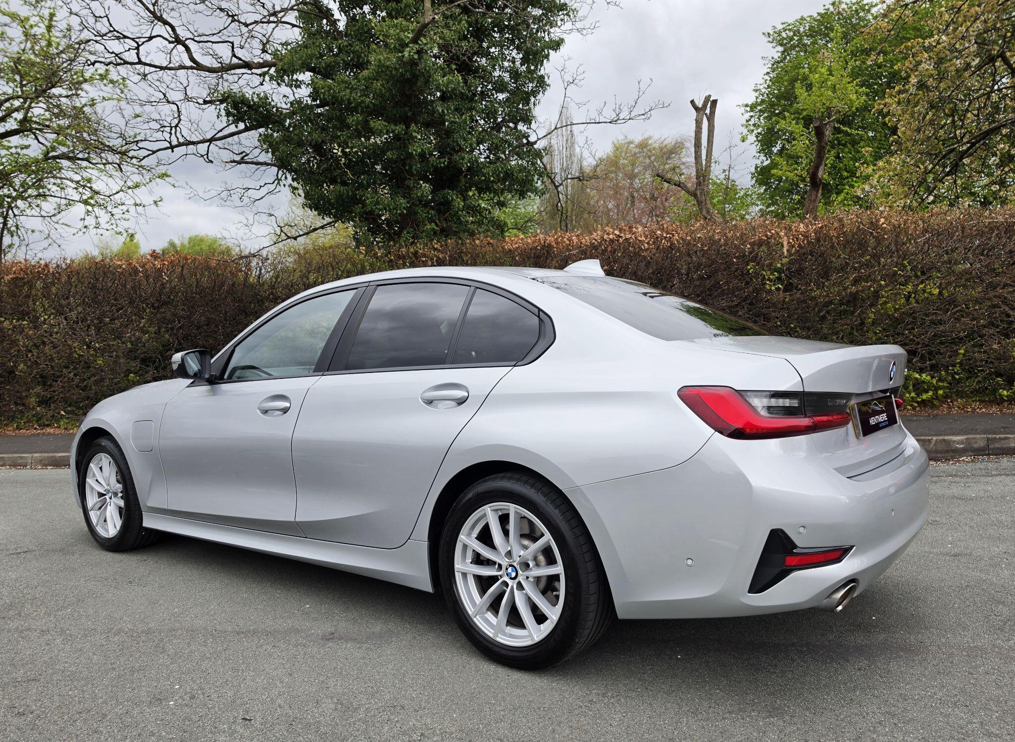 2019 BMW 3 Series 2.0 330e 12kWh SE Pro Auto Euro 6 (s/s) 4dr