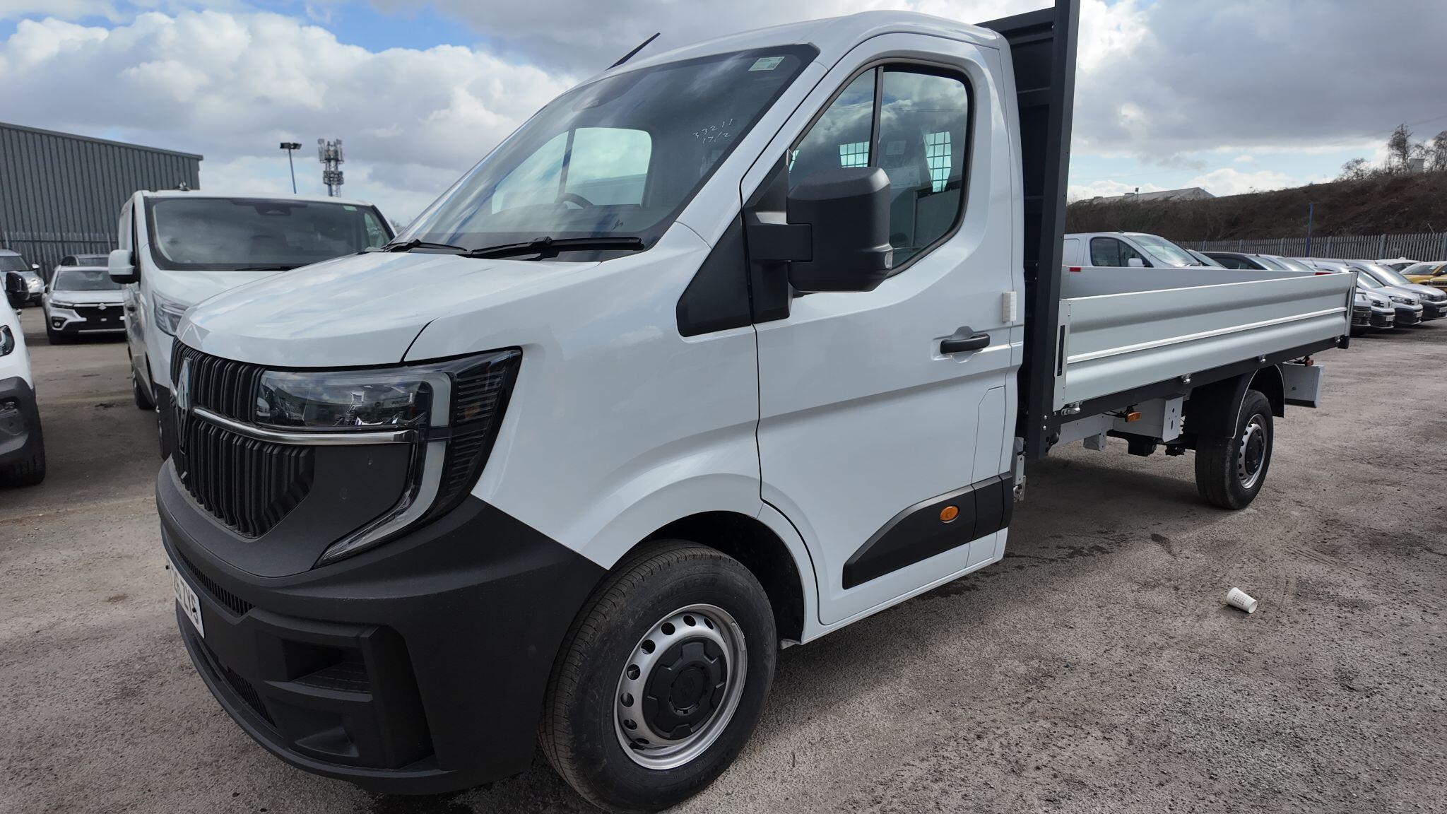 Renault Master 2.0 dCi LL35 Advance L3 H1 Euro 6 (s/s) 2dr (Rear Corner Pillars)
