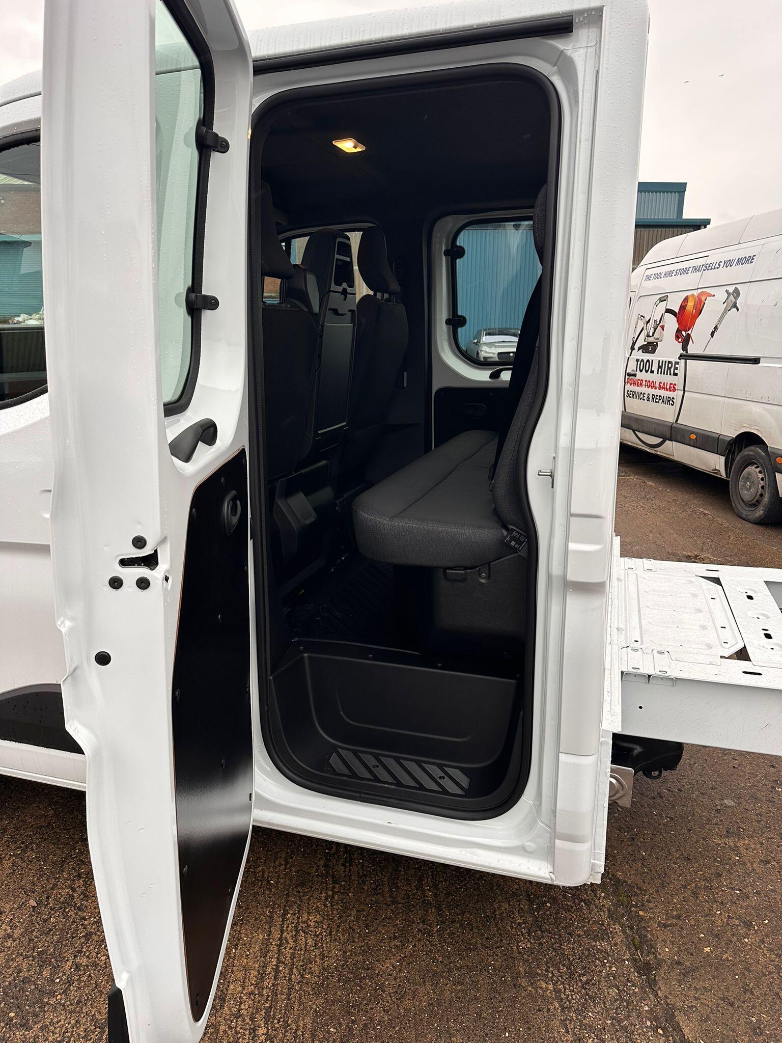 Nissan Interstar 2.0 dCi 35 Acenta Chassis Double Cab 4dr Diesel Manual L3 Euro 6 (s/s) (150 ps)