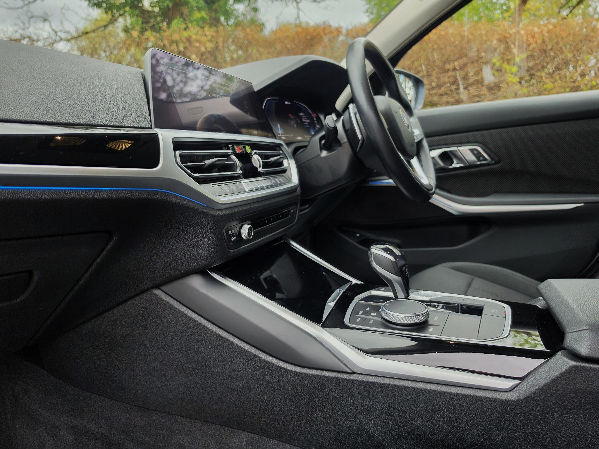 2019 BMW 3 Series 2.0 330e 12kWh SE Pro Auto Euro 6 (s/s) 4dr