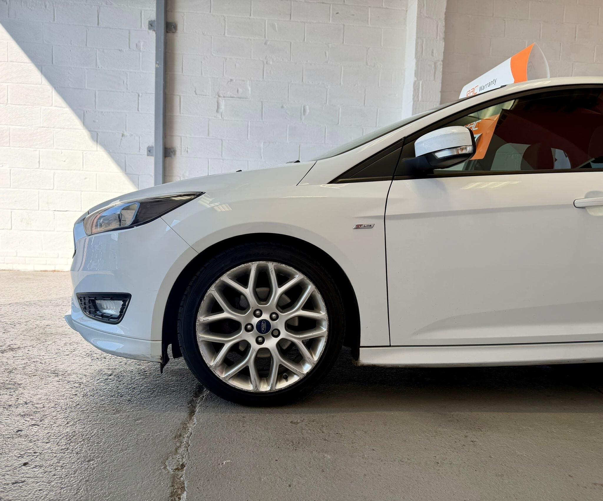 Ford Focus - photo 15