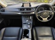2017 Lexus CT 1.8 200h Executive Edition CVT Euro 6 (s/s) 5dr - Image 36
