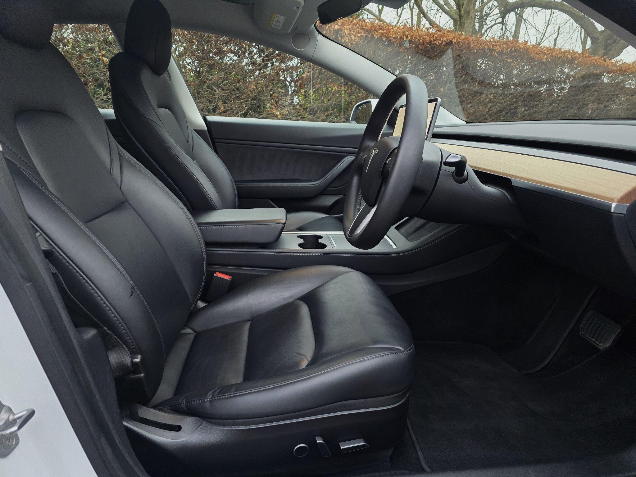 2021 Tesla Model 3 Standard Range Plus Auto RWD 4dr
