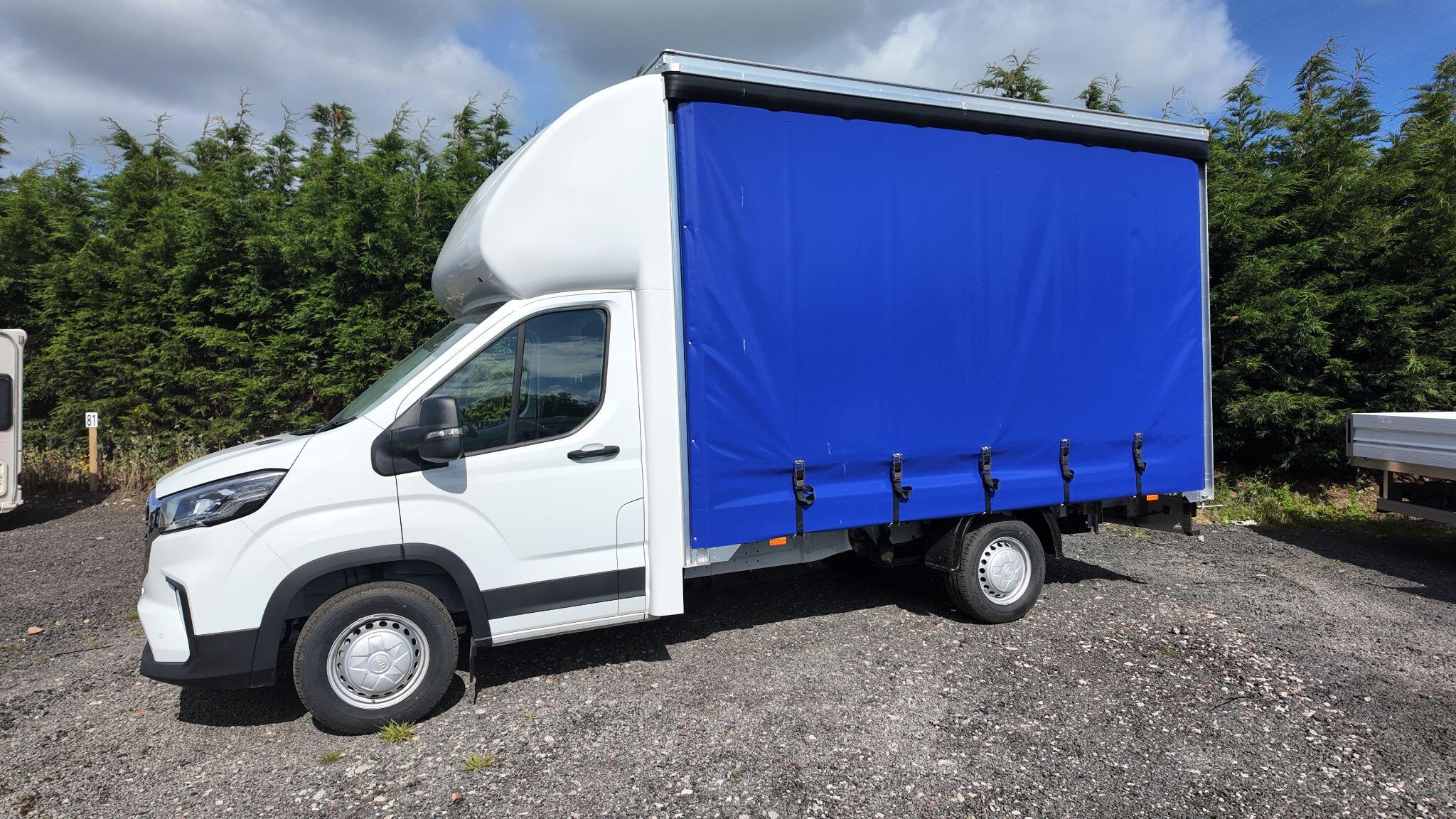 MAXUS Deliver 9 2.0l 150ps L3 Diesel RWD 4.15m Curtain