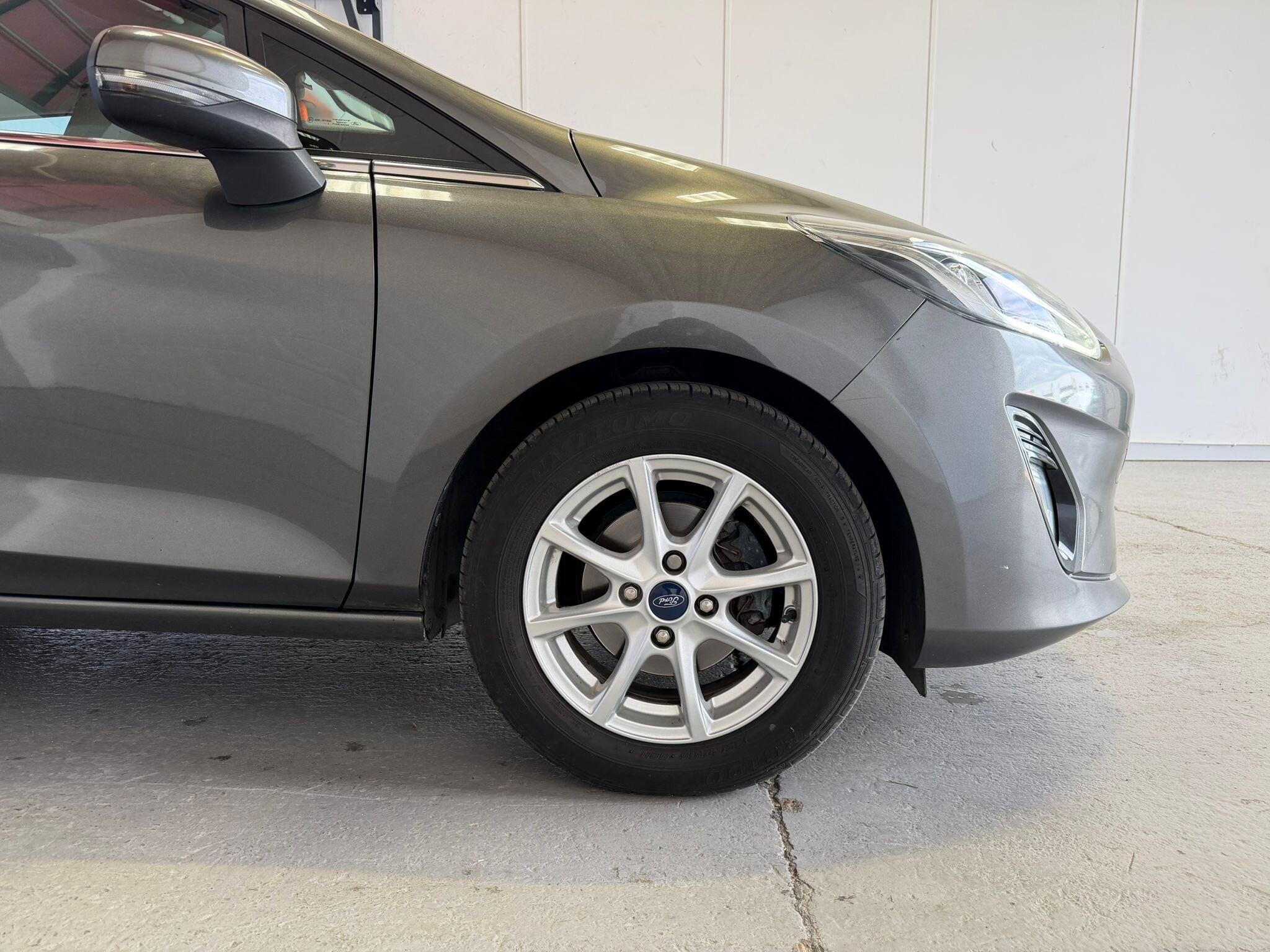 Ford Fiesta - photo 16