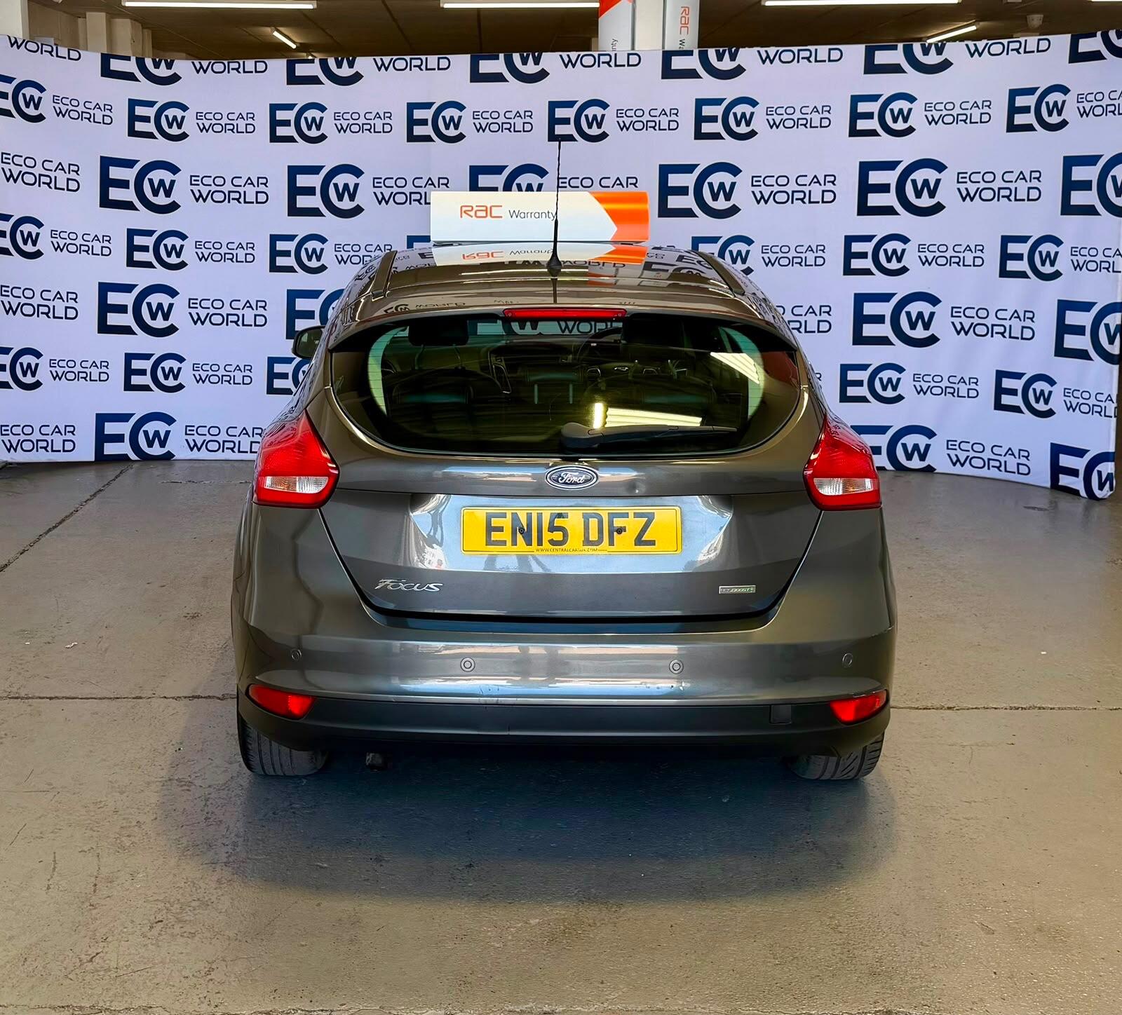 Ford Focus - photo 8