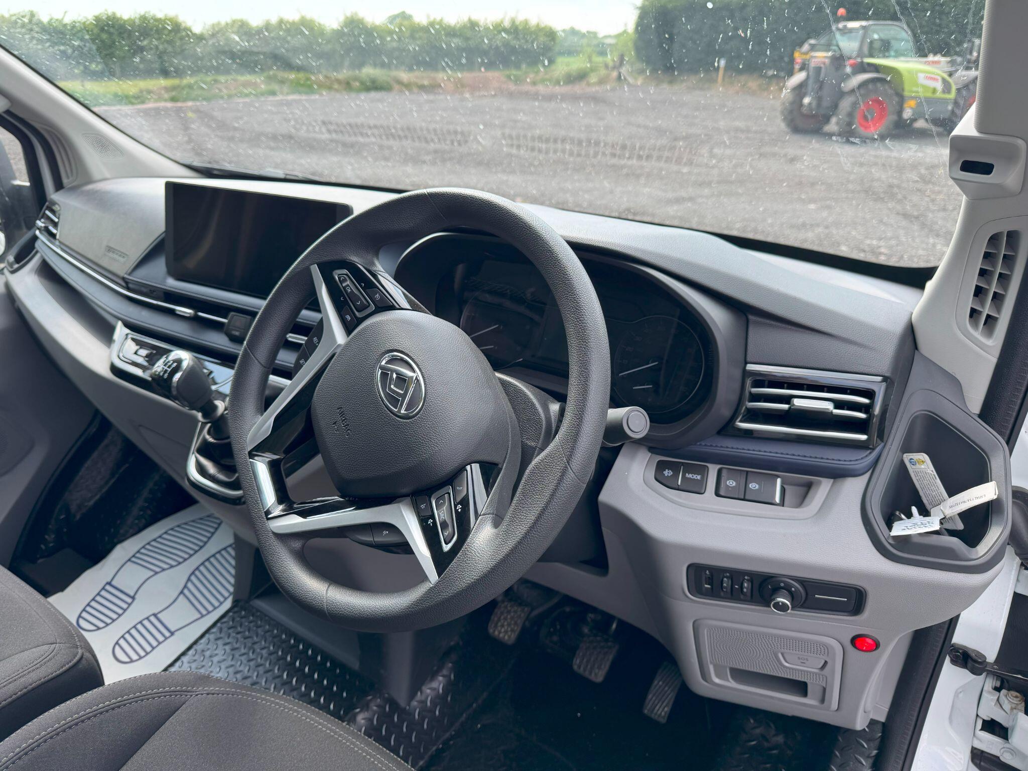 MAXUS Deliver 9 2.0l 150ps L3 Diesel RWD 4.15m Curtain