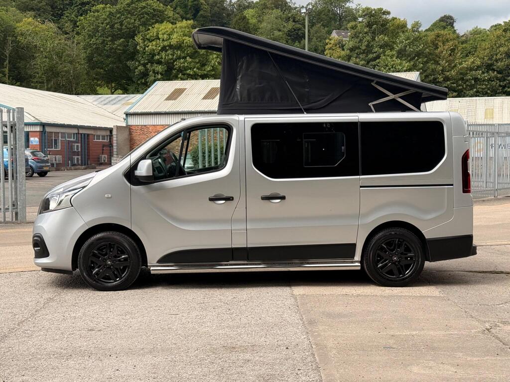 Nissan NV300 Poptop Camper 2.0