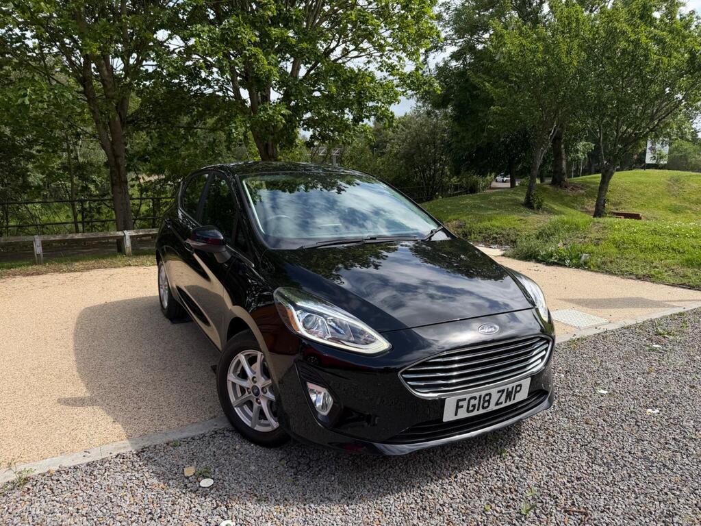 Ford Fiesta - photo 1