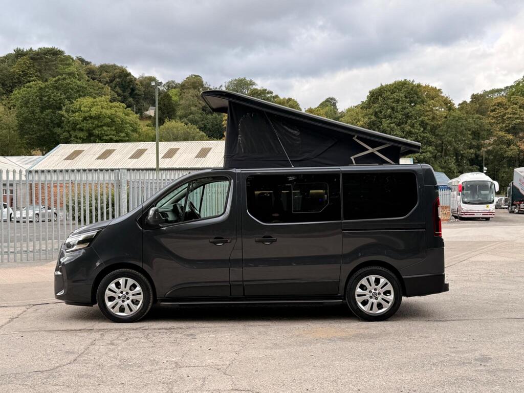 Nissan NV300 Poptop Camper 2.0