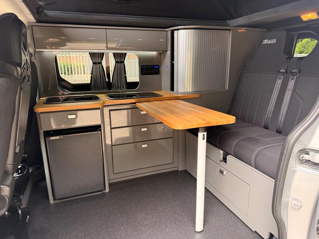 Nissan NV300 Poptop Camper 2.0
