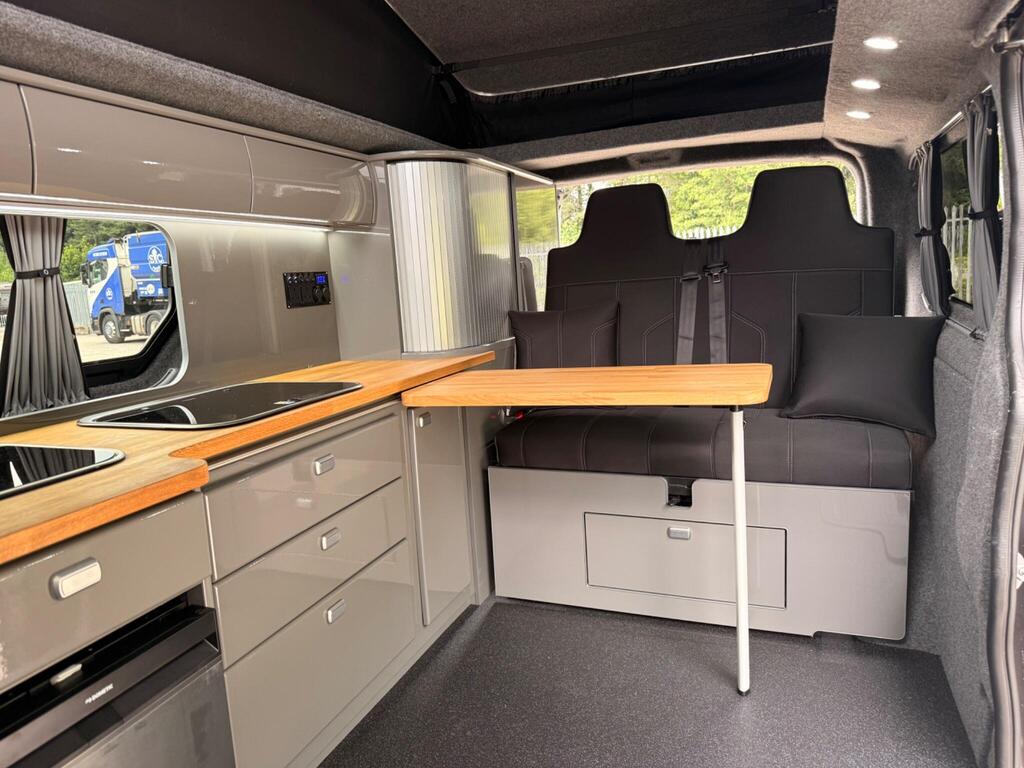 Vauxhall Vivaro Poptop Camper 1.6