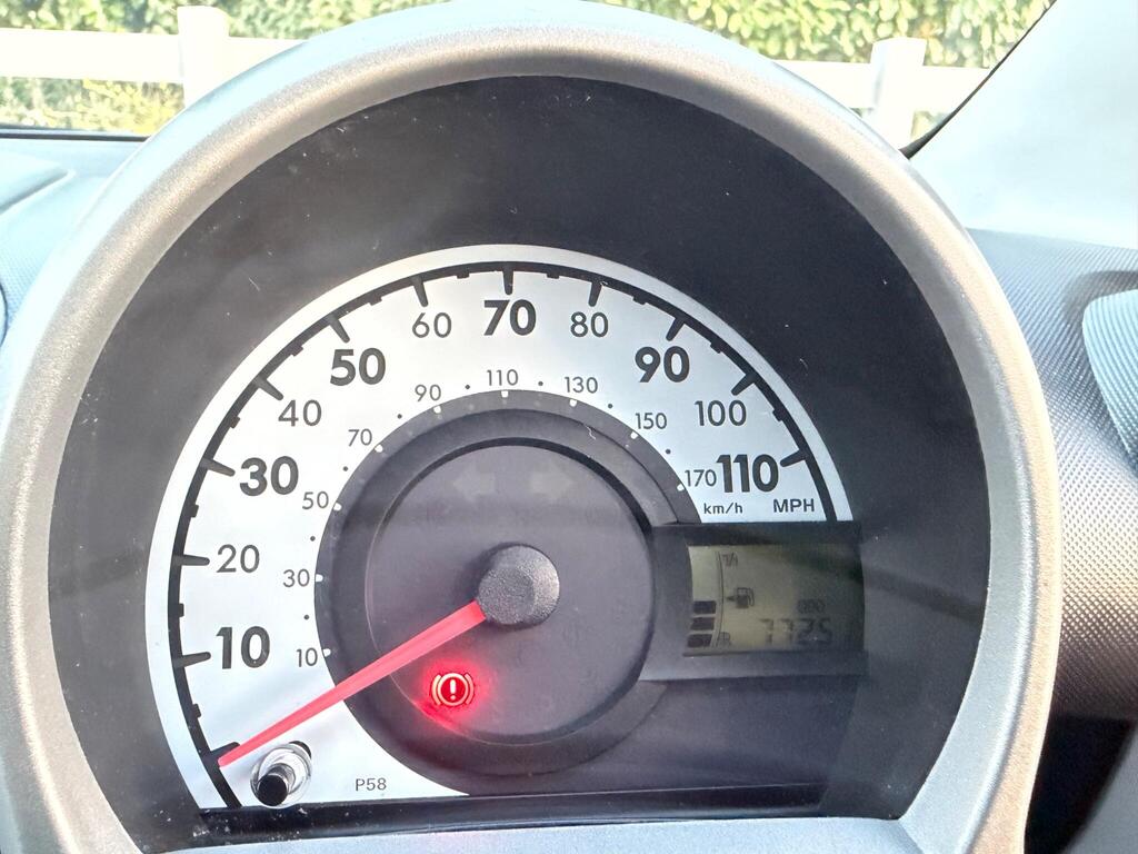 2011 Peugeot 107 thumbnail 20