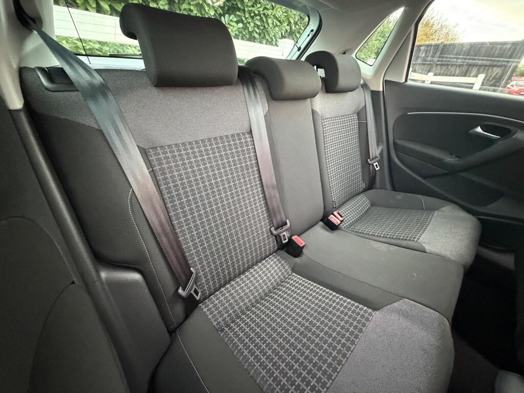 2015 Volkswagen Polo thumbnail 20