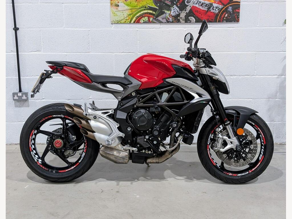 MV Agusta Brutale 800