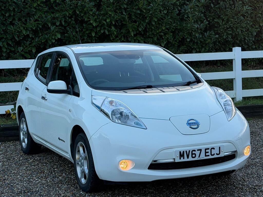 2017 Nissan Leaf thumbnail 5