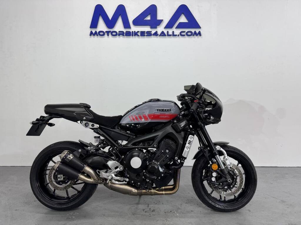 Yamaha XSR900